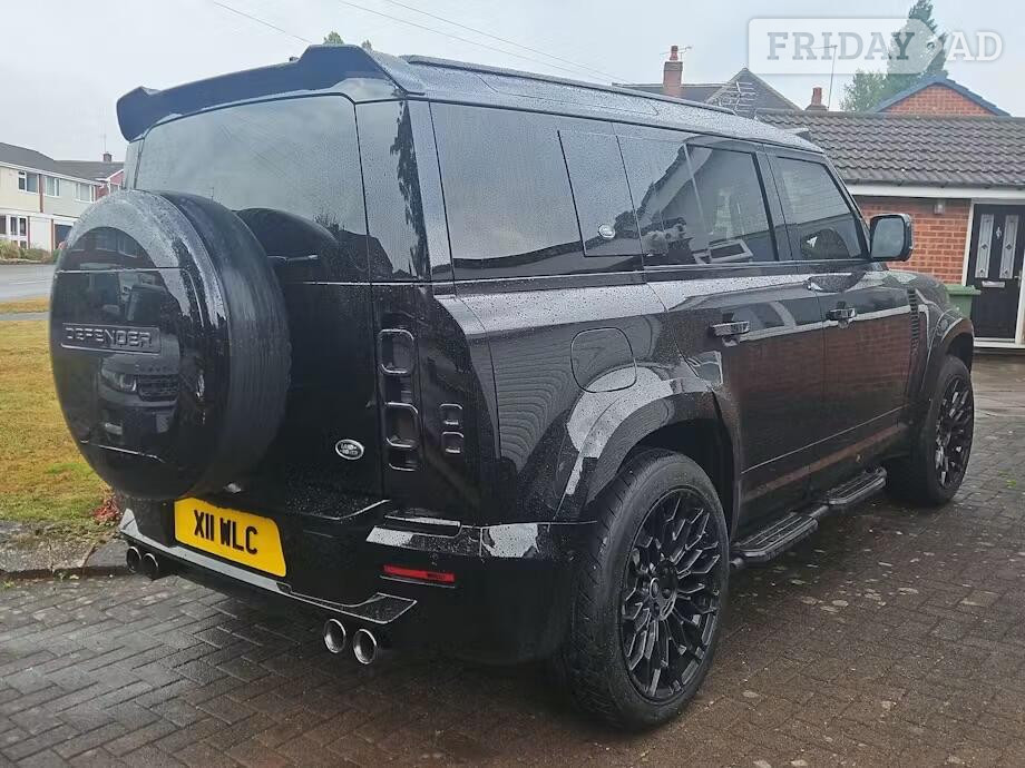 [ berth ]Land Rover Defender 110