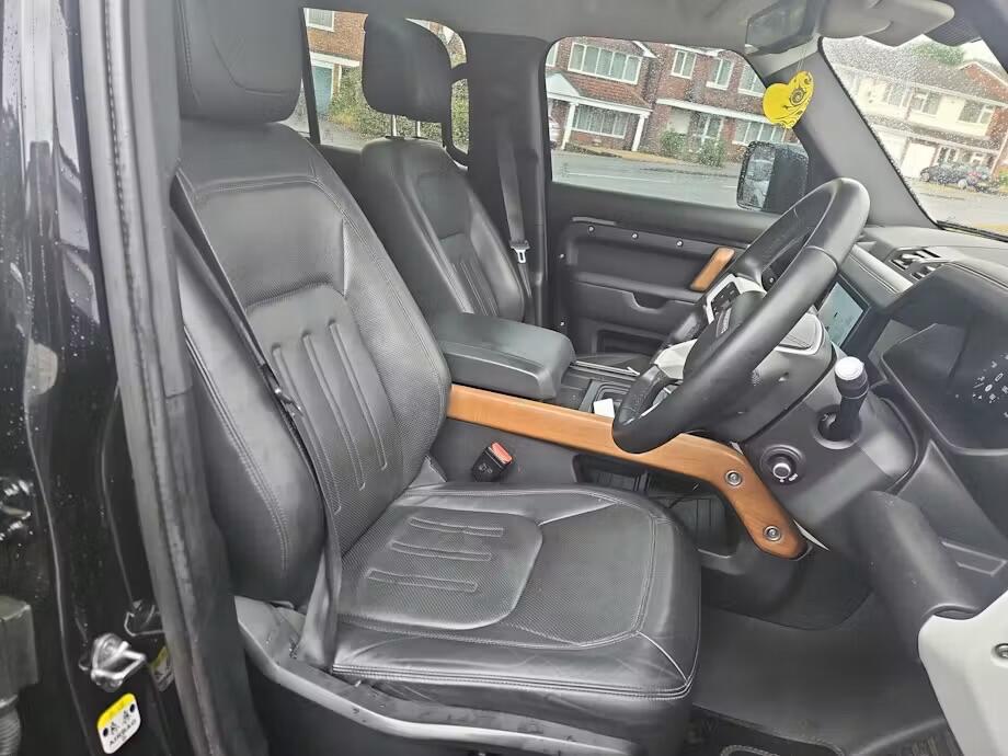 Land Rover Defender 110 2020 - Cars