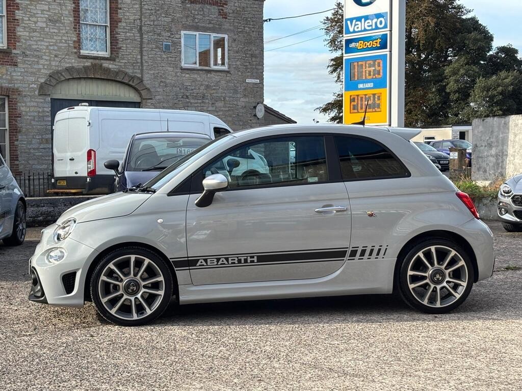 [ berth ]Abarth 595