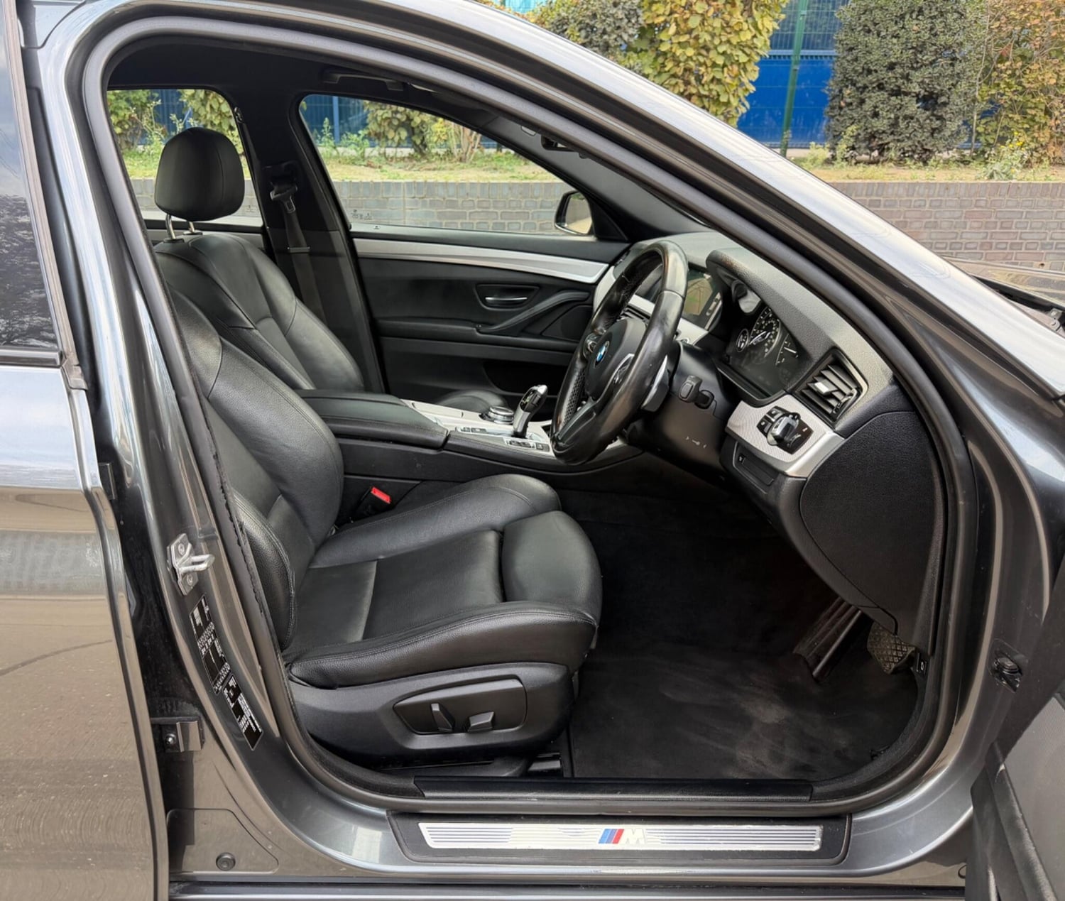 [ berth ]BMW 5 Series