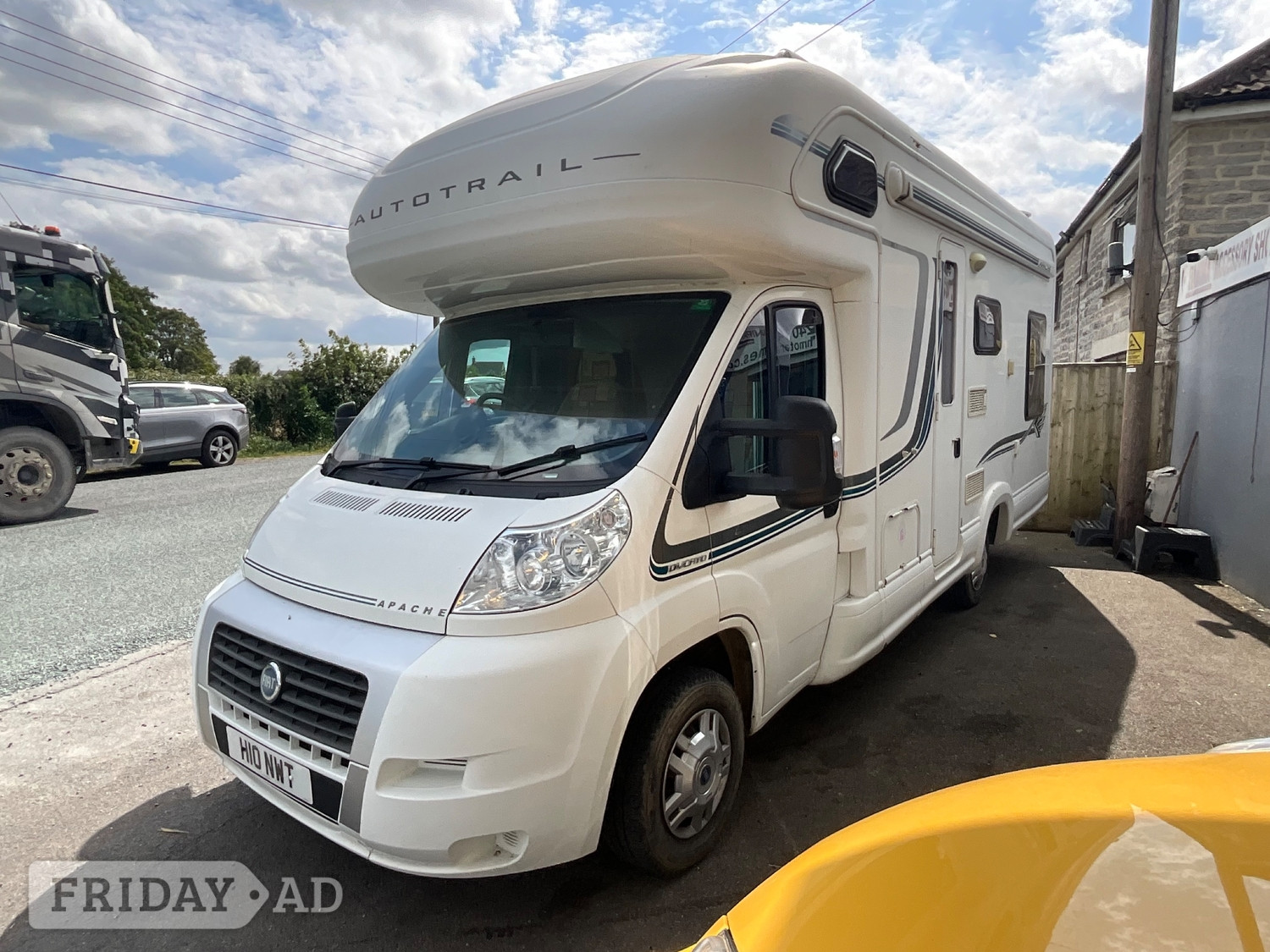 [ berth ]Auto-Trail Apache 634