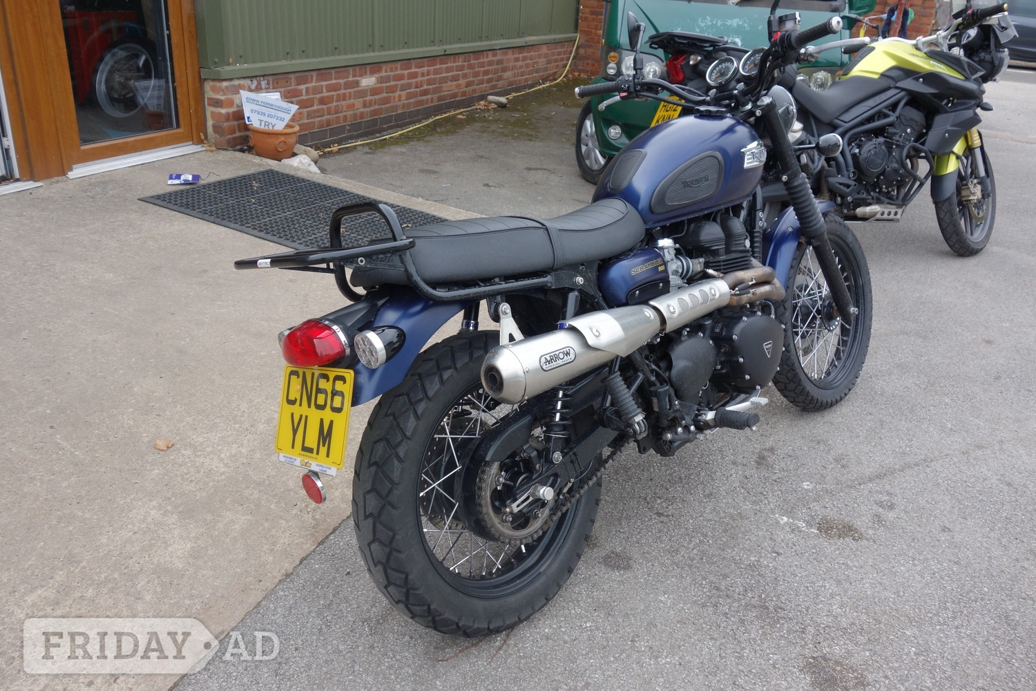 [ berth ]Triumph Bonneville