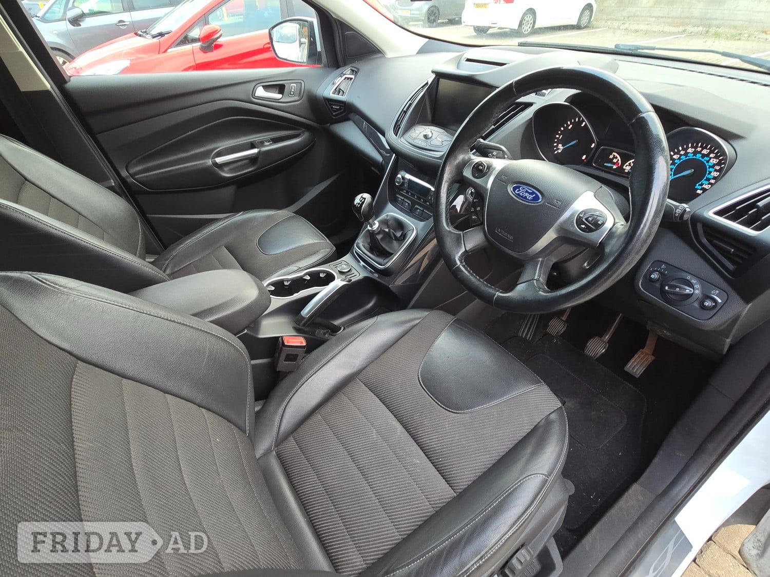 [ berth ]Ford Kuga