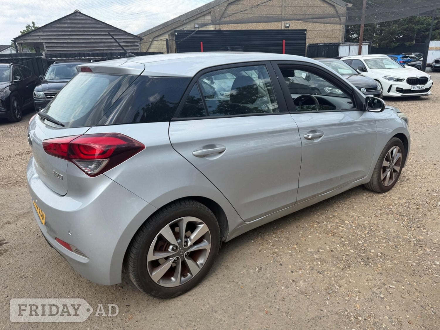 [ berth ]Hyundai i20