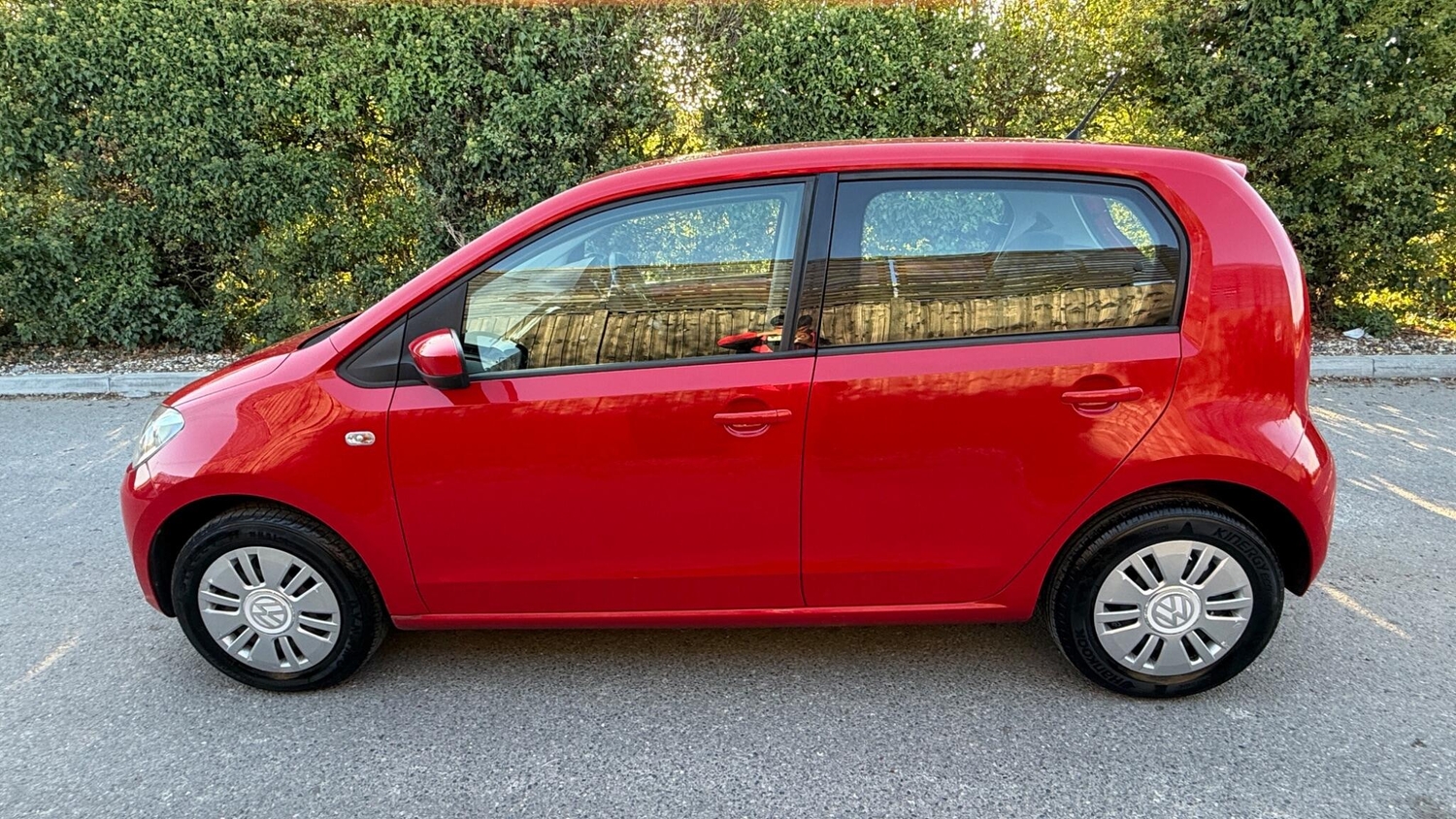 Volkswagen UP! 2014 - Cars