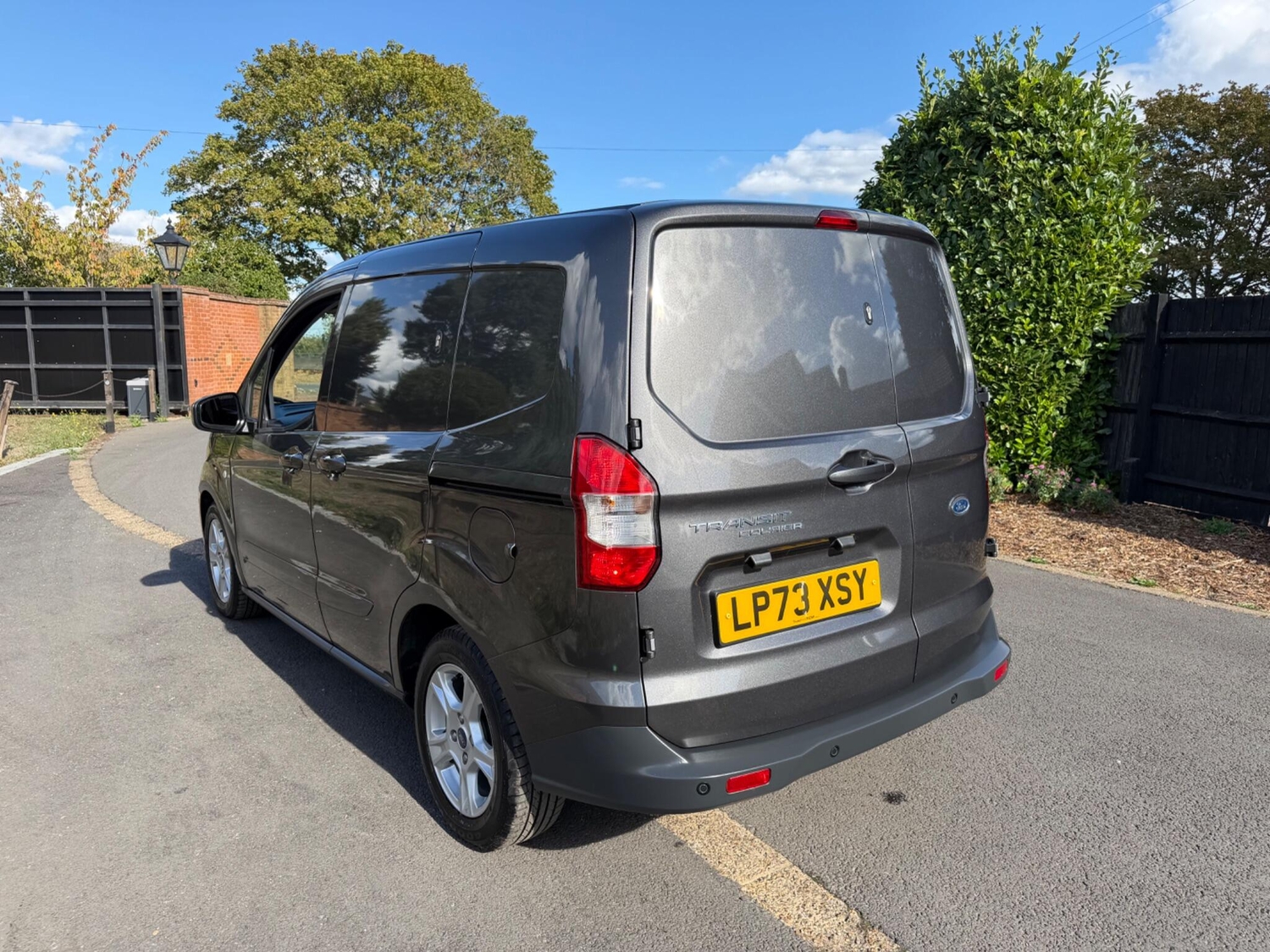 Ford Transit Courier 2024 - Vans & Commercial Vehicles in Addlestone