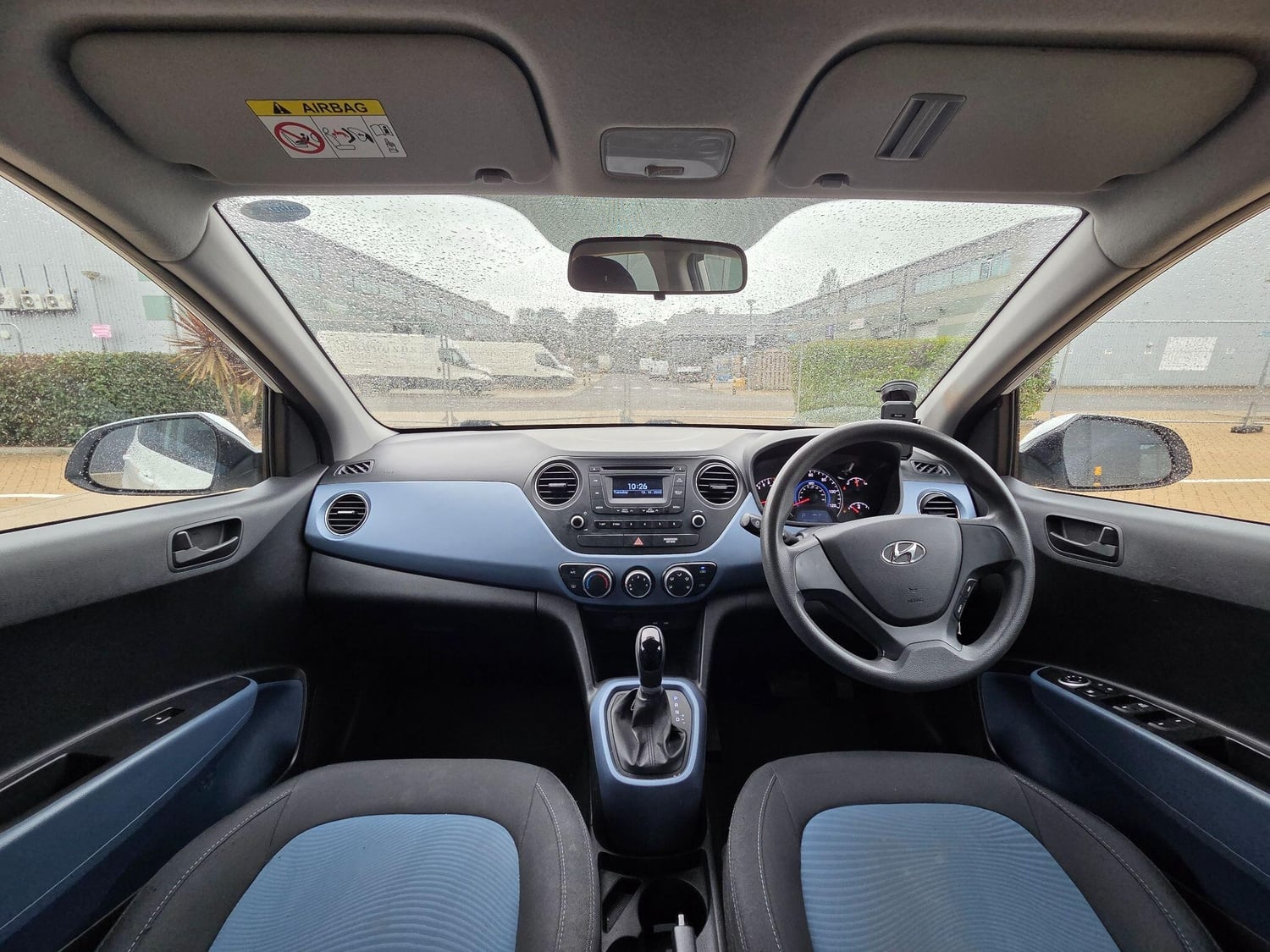 Hyundai i10 2015 - Cars in Slough