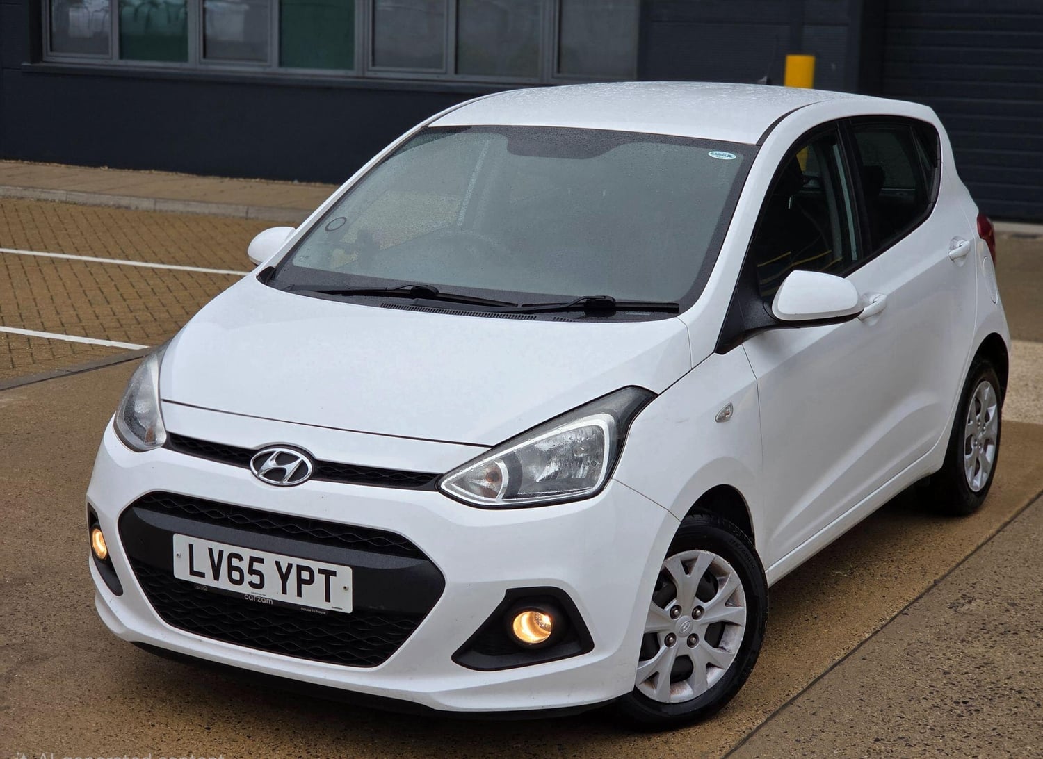 Hyundai i10 2015 - Cars