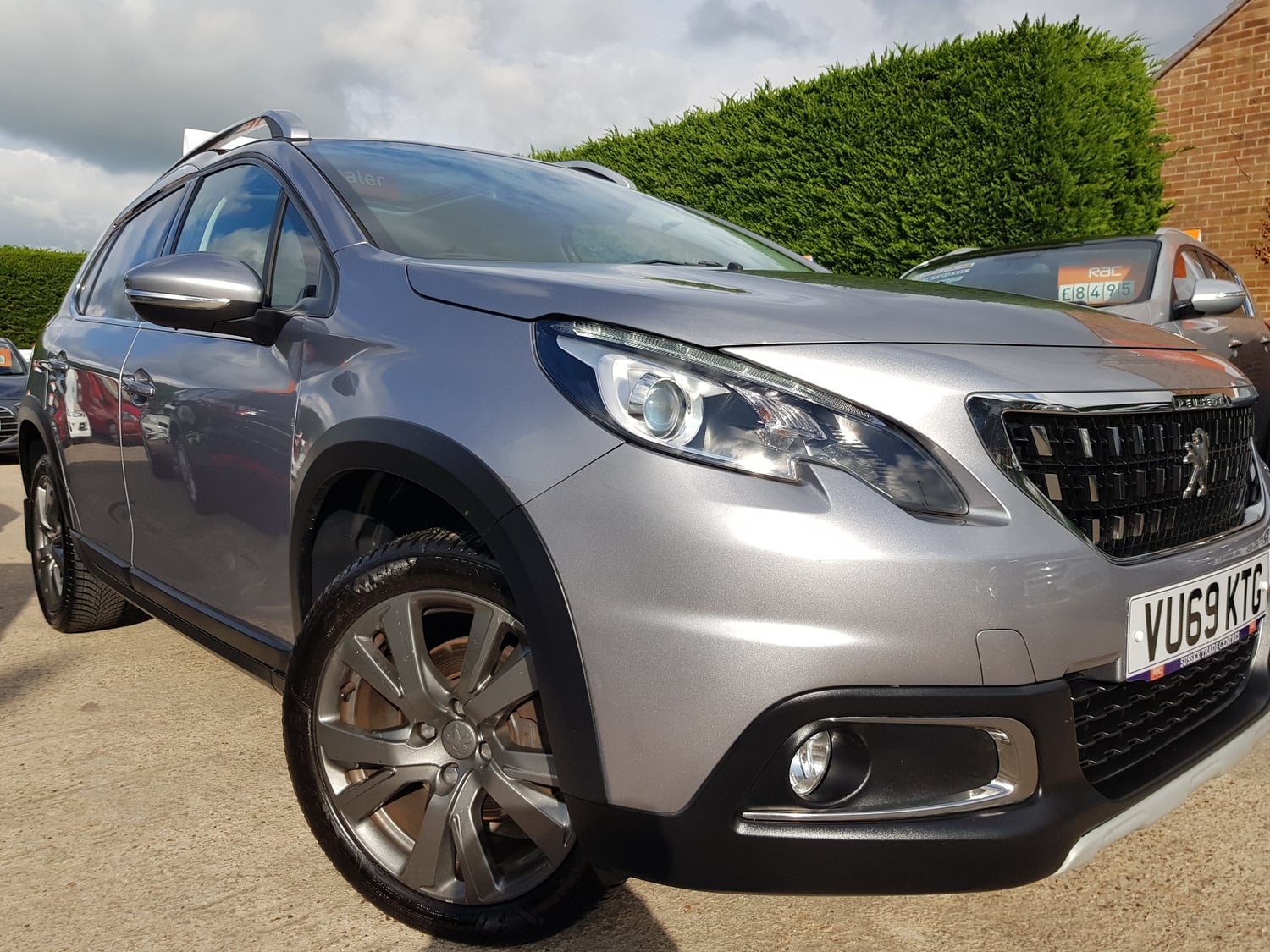 [ berth ]Peugeot 2008