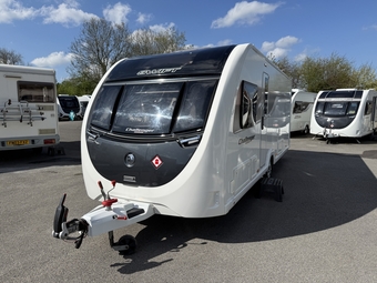 Swift Challenger Hi-Style 580 2019