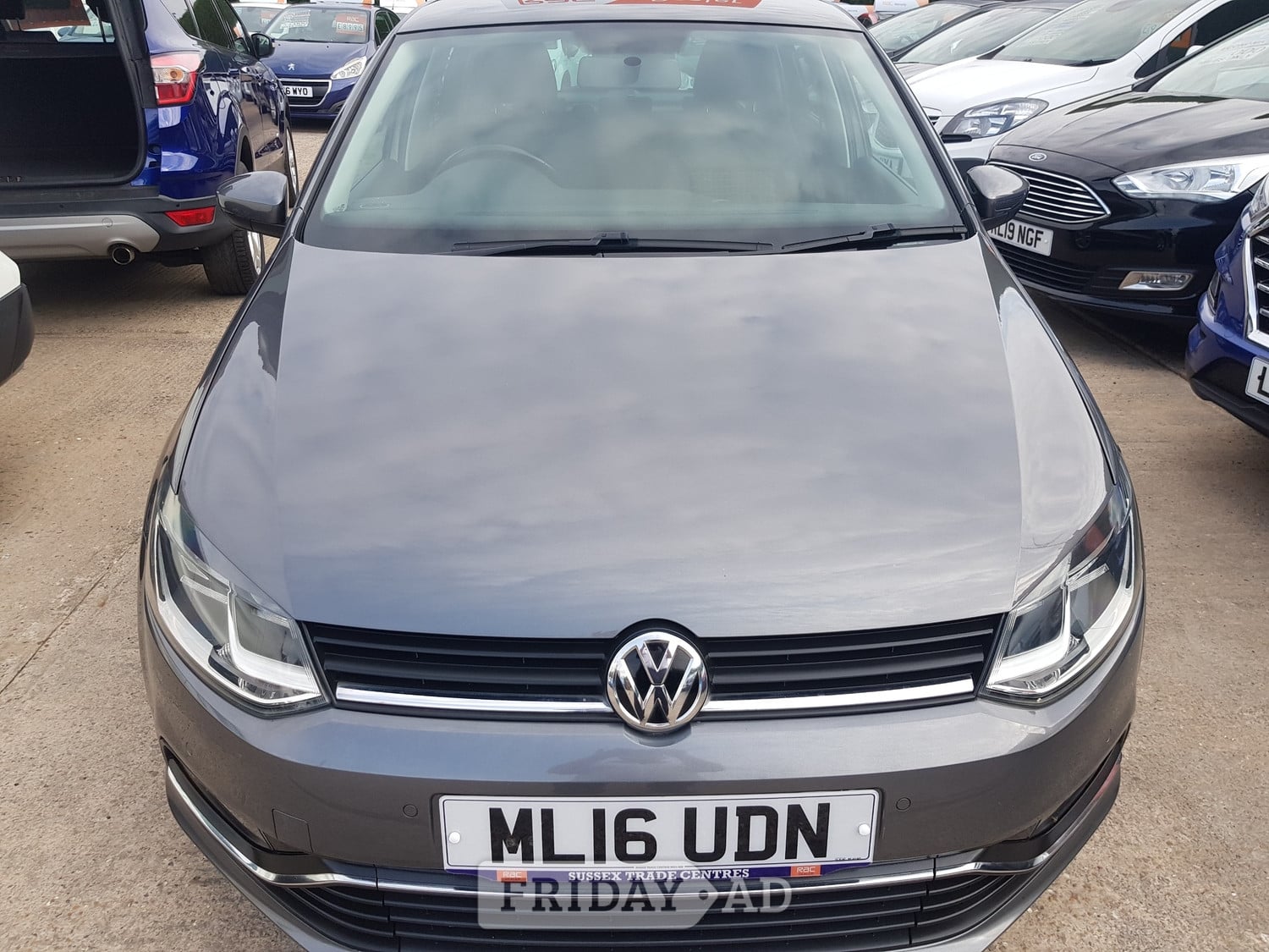 Volkswagen Polo 2016 - Cars