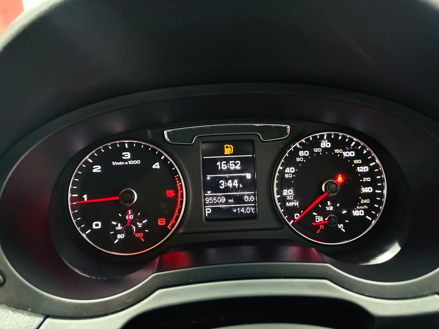 Audi Q3 2015 - Cars in Iver