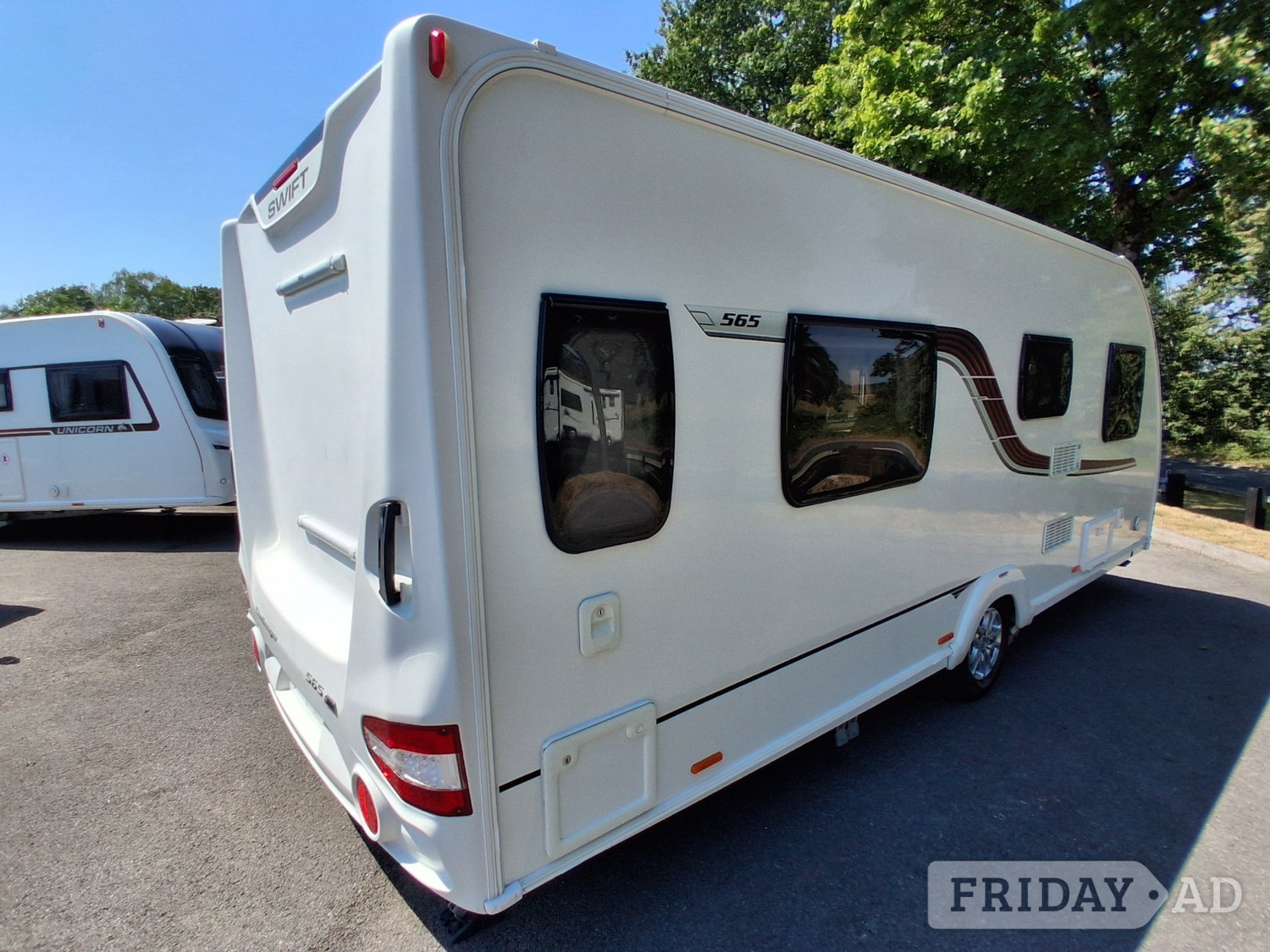 Swift Challenger 2017 - Motorhomes & Caravans in Wimborne