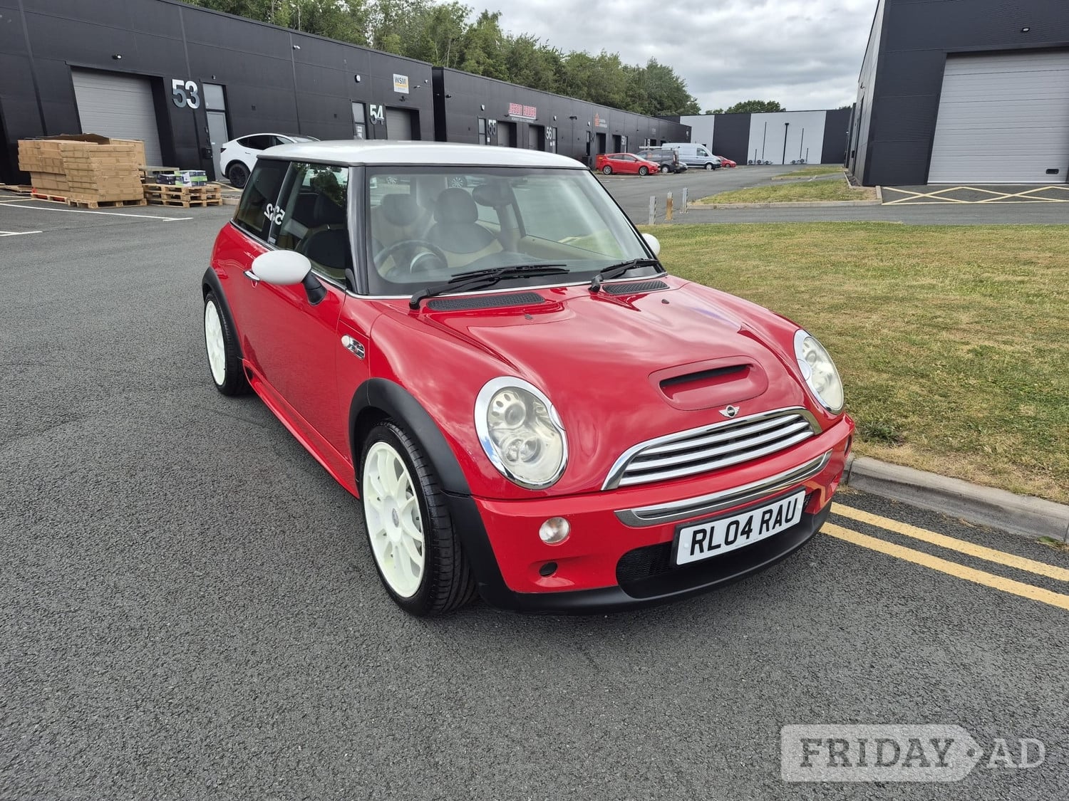 [ berth ]Mini Hatch