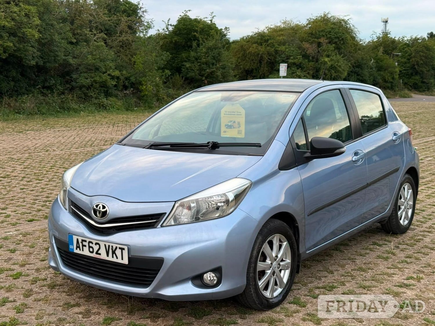 Toyota Yaris 2012 - Cars in Swanley