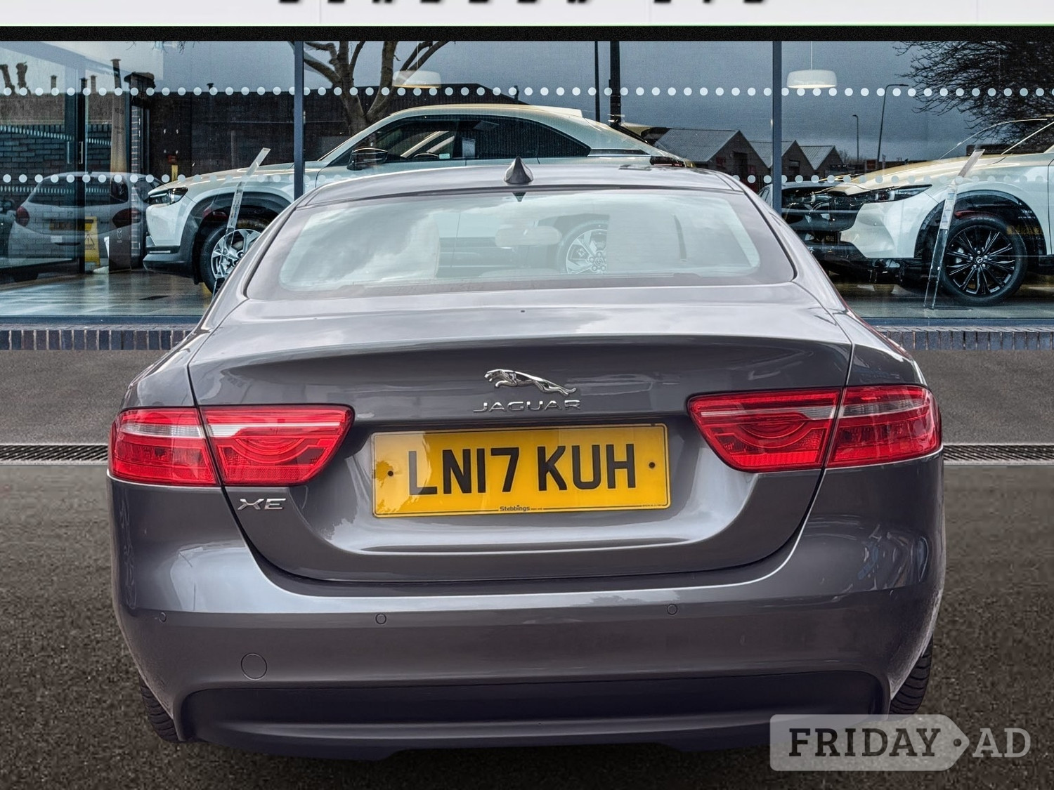 Jaguar XE 2017 - Cars