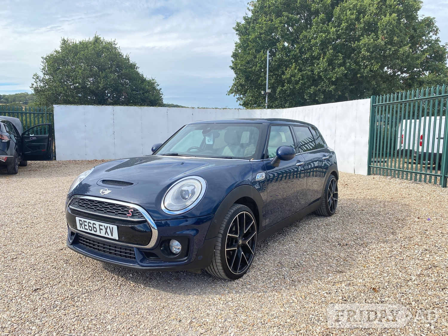Mini Clubman 2016 - Cars in Axminster