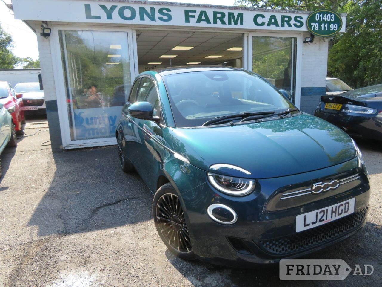 2021 FIAT 500E 42kWh La Prima Hatchback 3dr Electric Automatic (118 ps) HEATED SEATS / WINDSCREEN WIPERS in Horsham