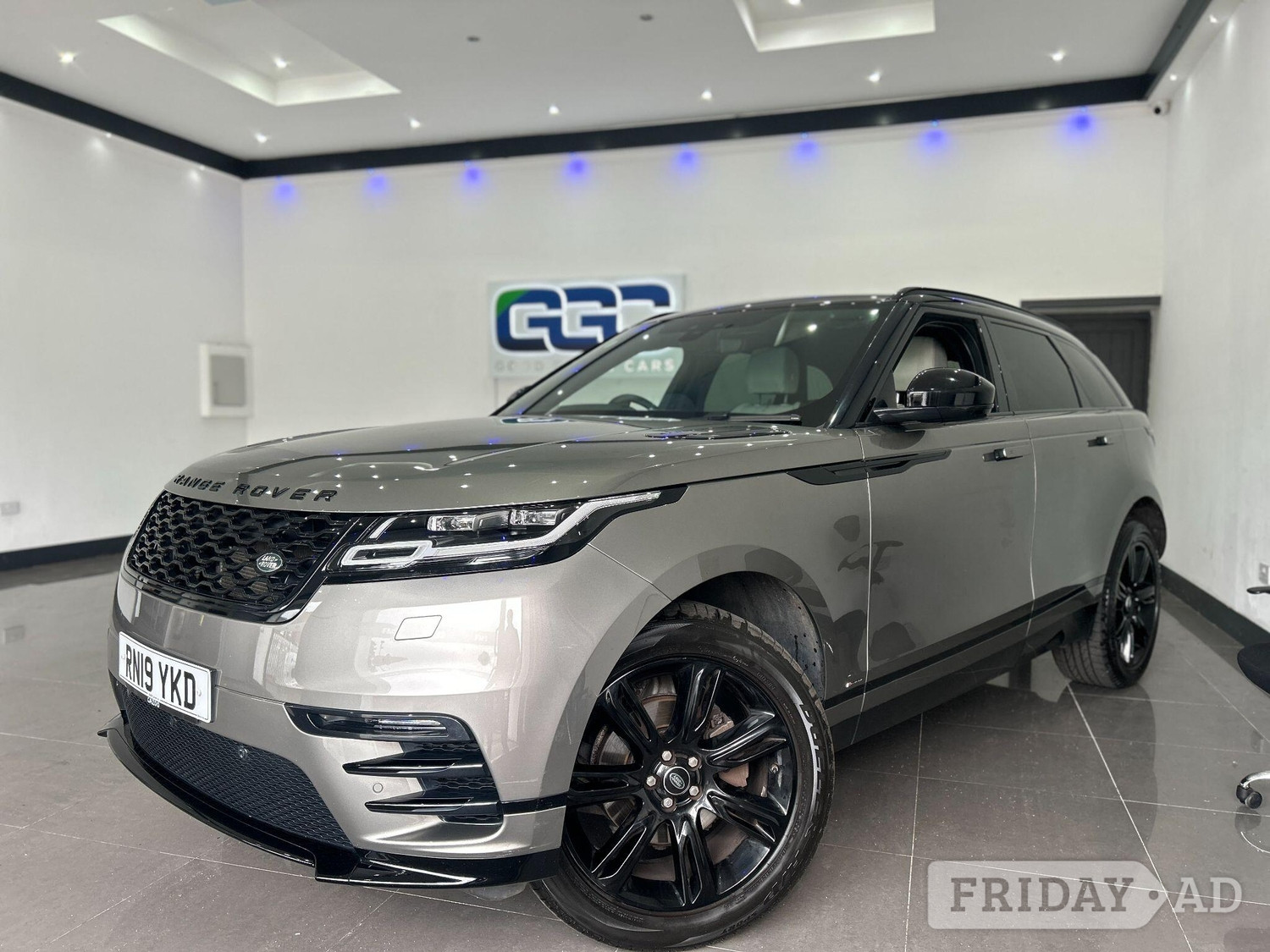 Land Rover Range Rover Velar 2019 in Stockport
