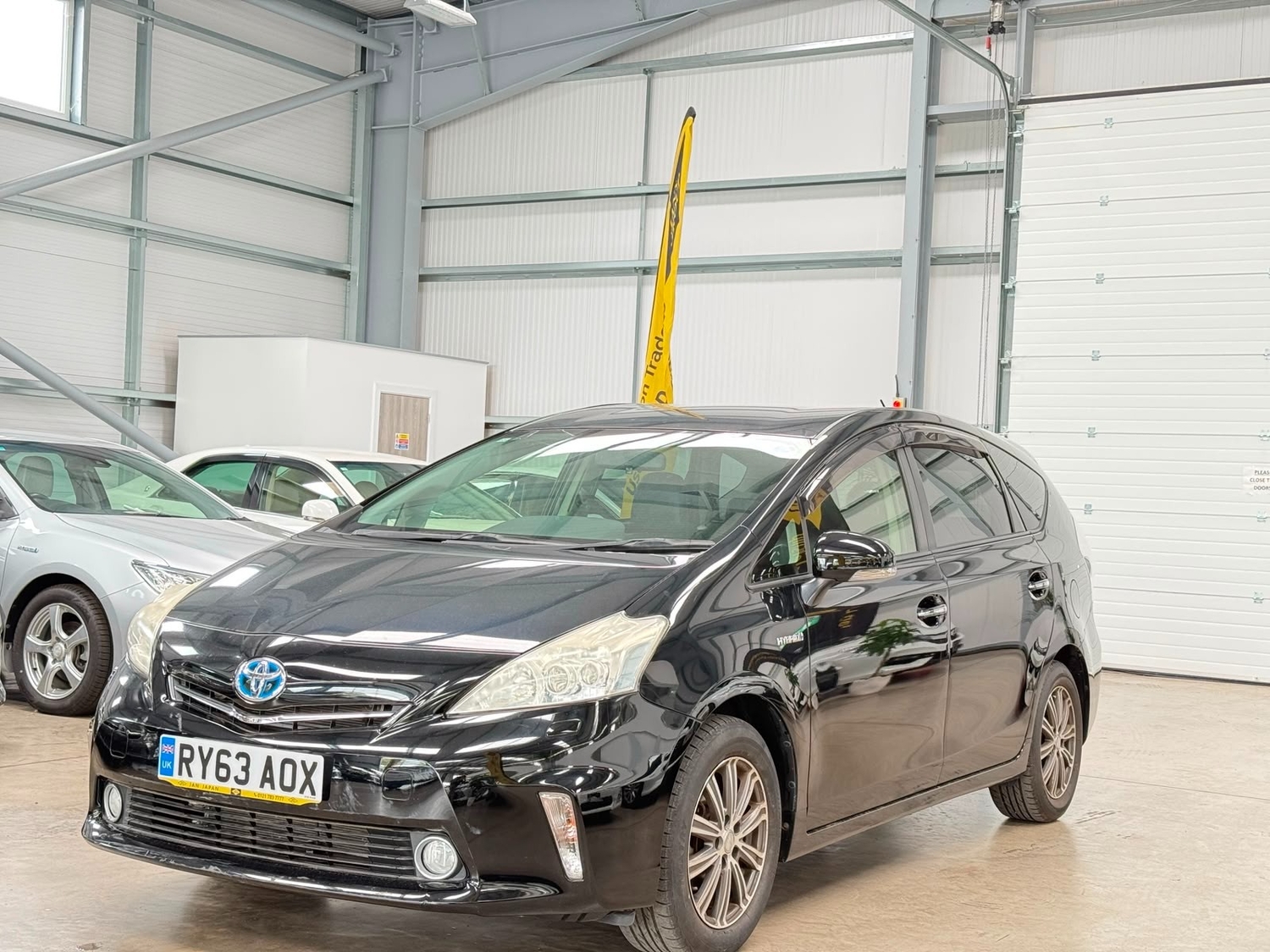 Toyota 7 Seat Prius Reading