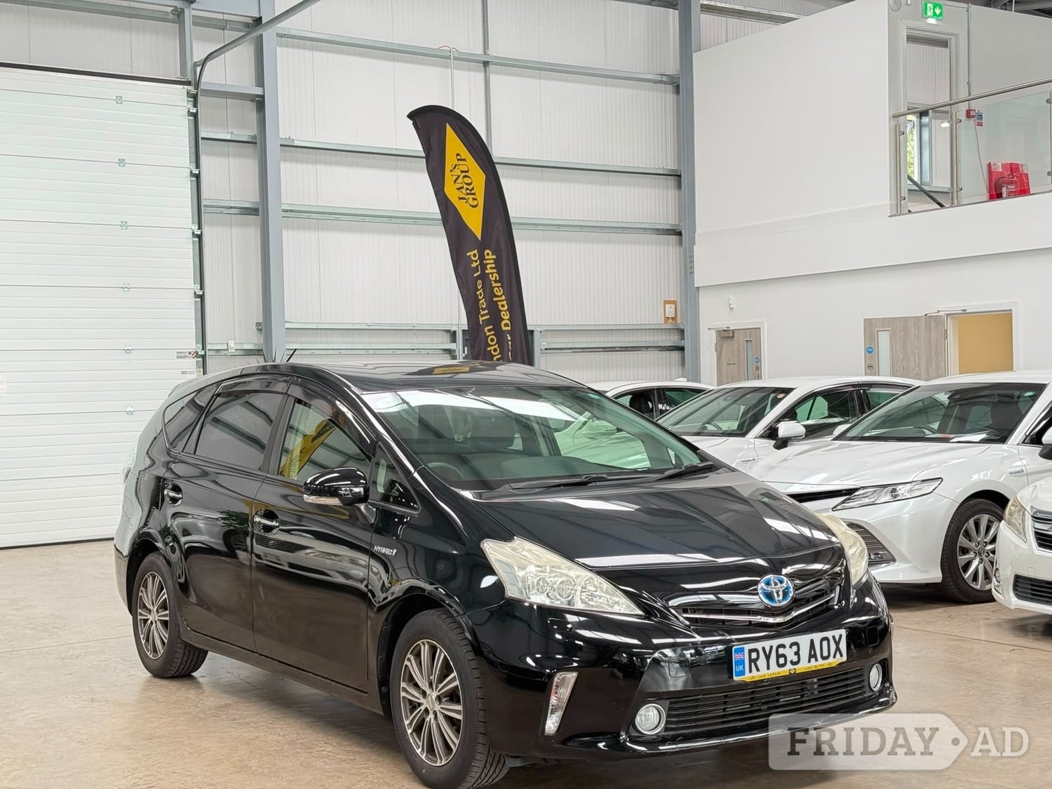 Toyota 7 Seat Prius 2013 in Reading