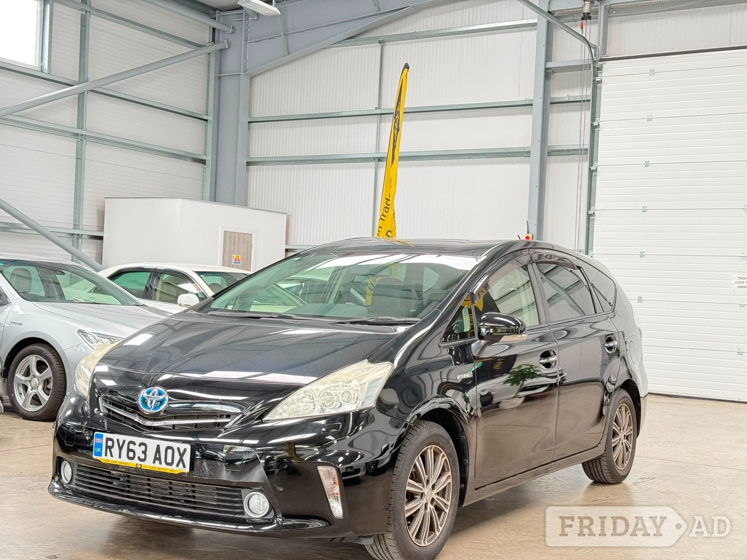 Toyota 7 Seat Prius Reading