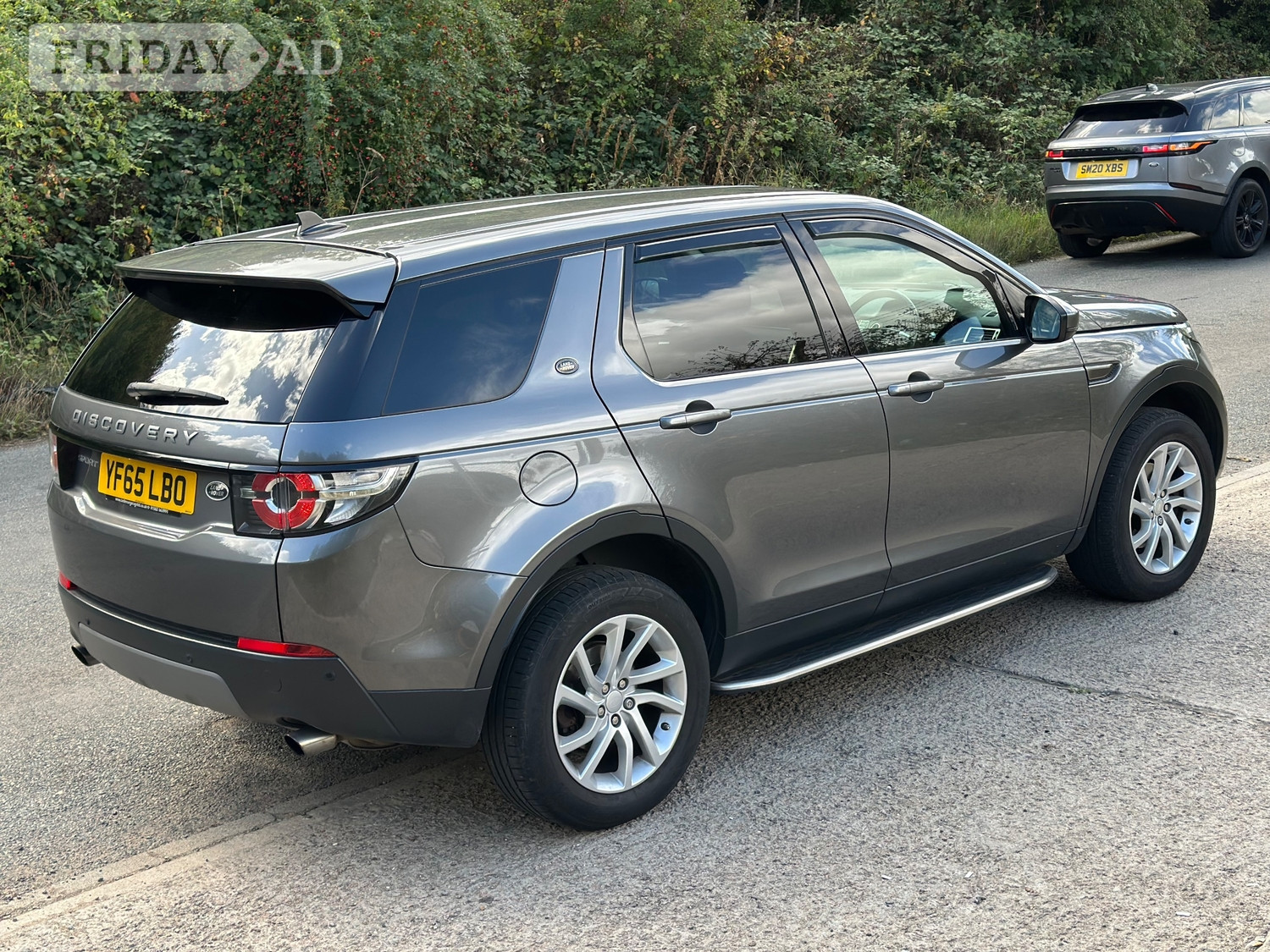 [ berth ]Land Rover Discovery Sport