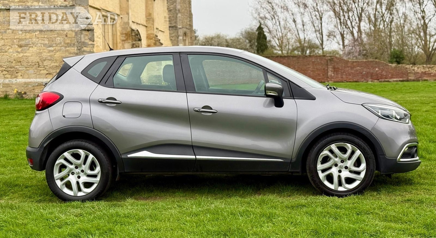 [ berth ]Renault Captur