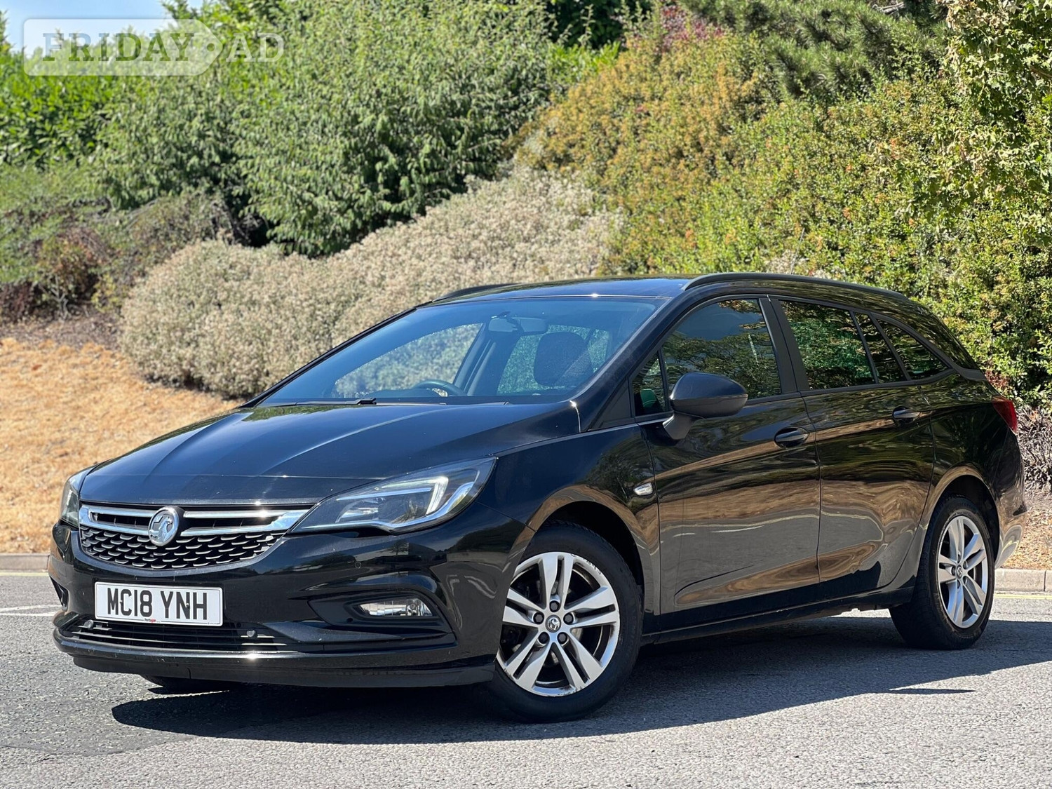 [ berth ]Vauxhall Astra