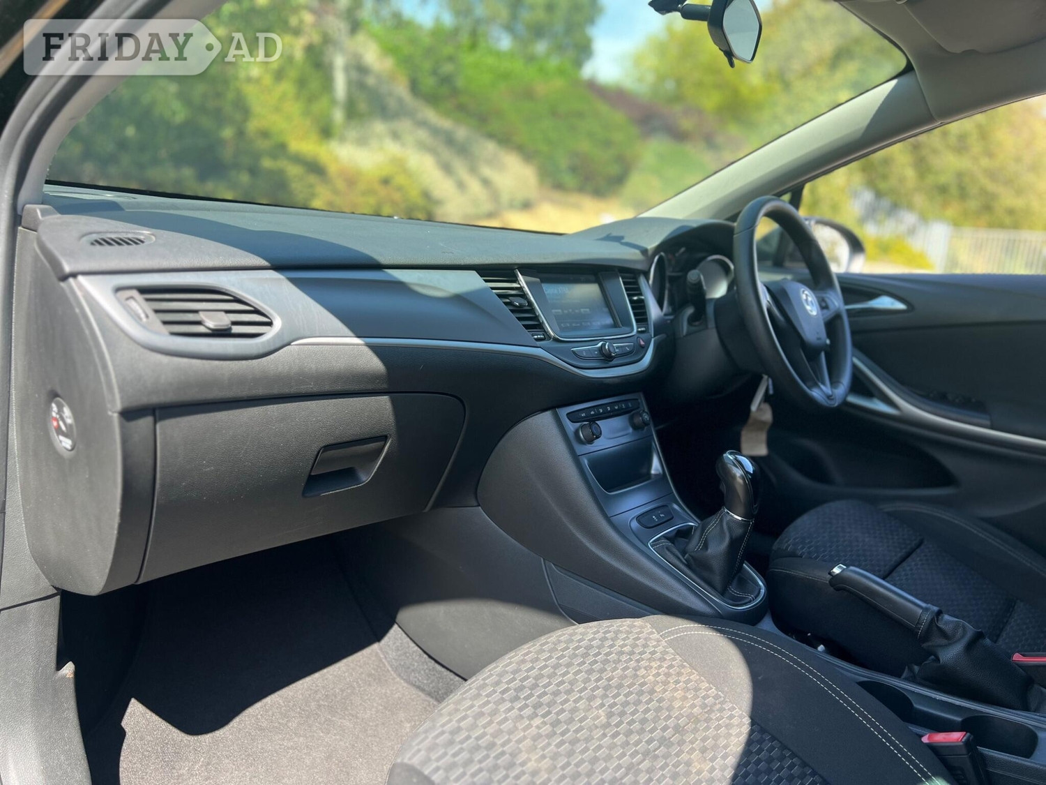 Vauxhall Astra 2018 - Cars