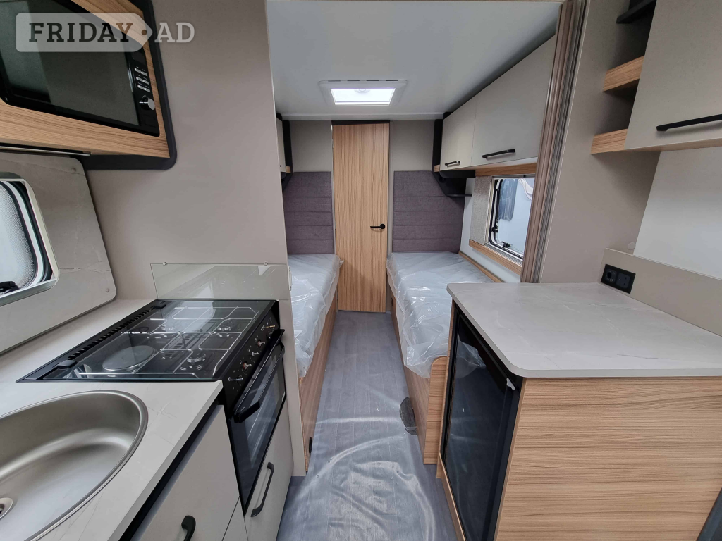 Bailey Phoenix Black 642 Highbridge