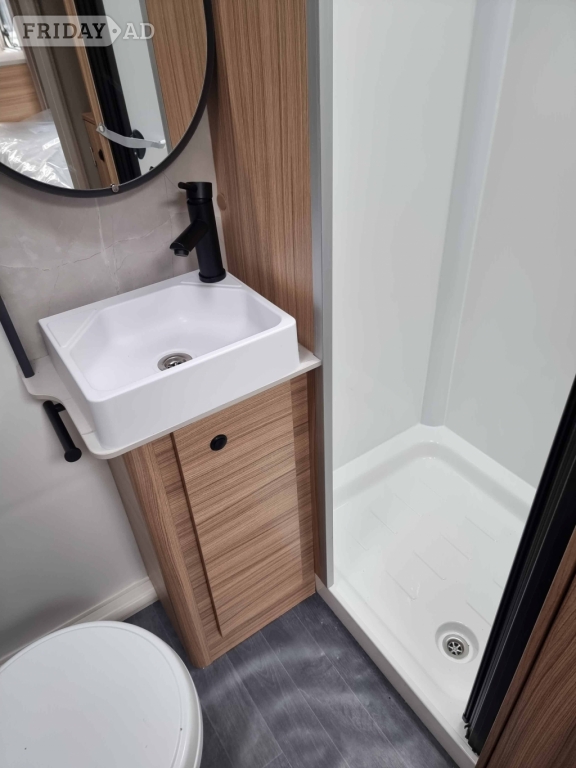 Bailey Phoenix Black 642 2026 - Motorhomes & Caravans in Highbridge