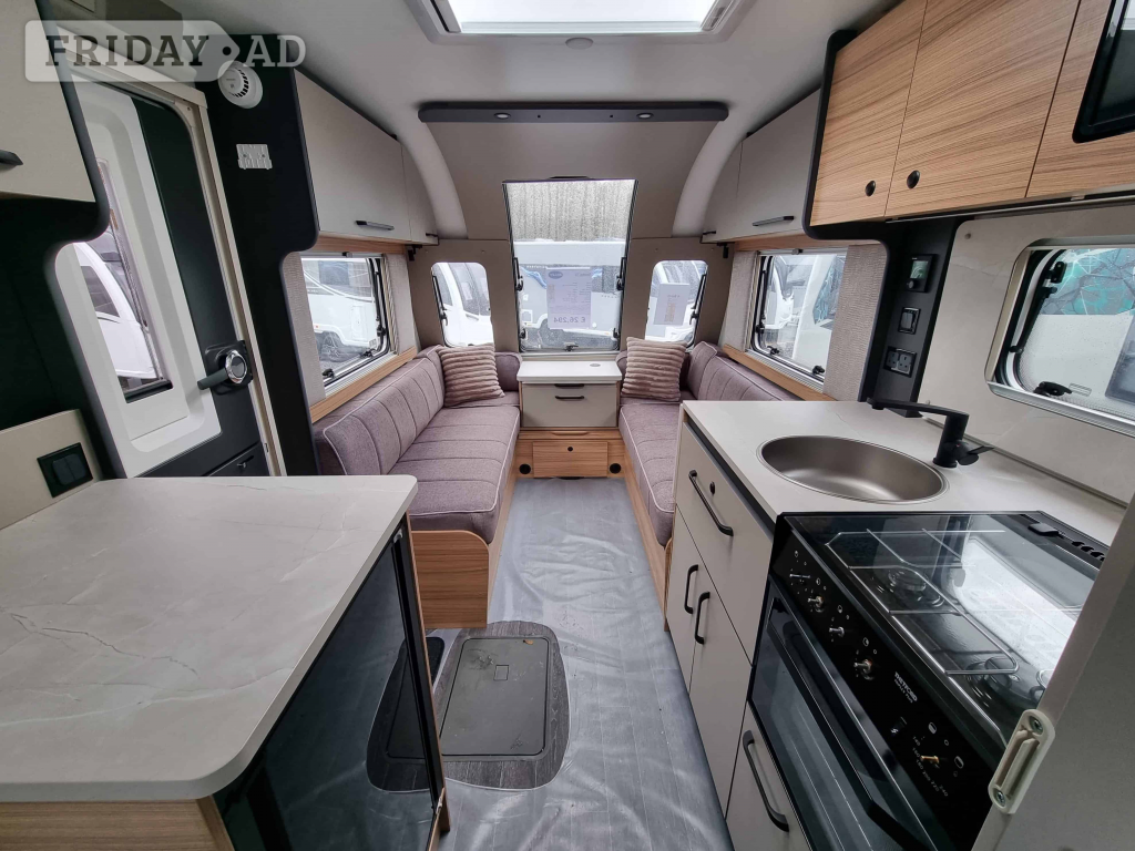 Bailey Phoenix Black 642 2026 - Motorhomes & Caravans in Highbridge