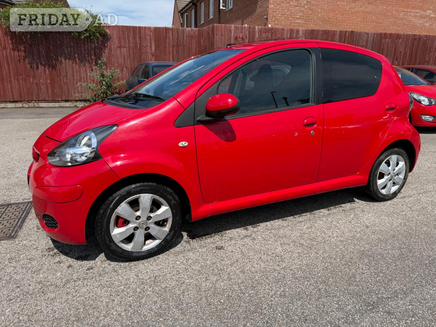 Toyota Aygo 2011 - Cars in Buckingham