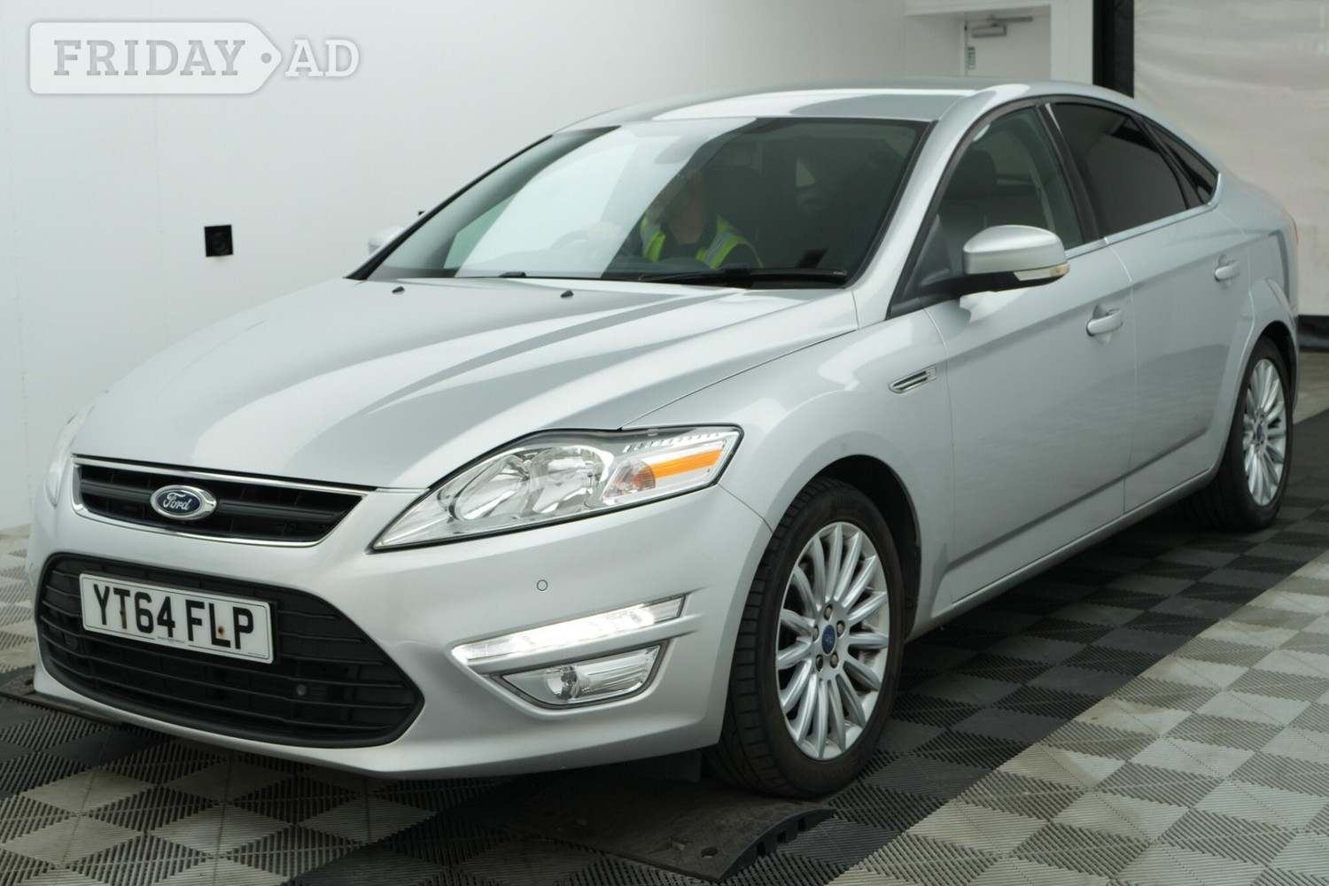 [ berth ]Ford Mondeo