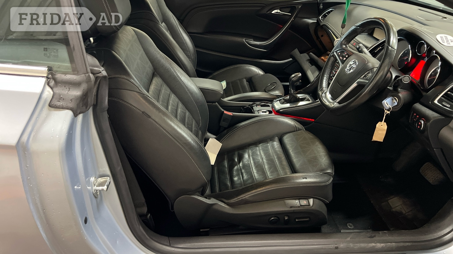 [ berth ]Vauxhall Cascada
