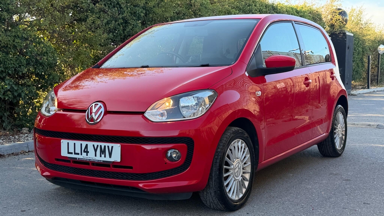 [ berth ]Volkswagen Up