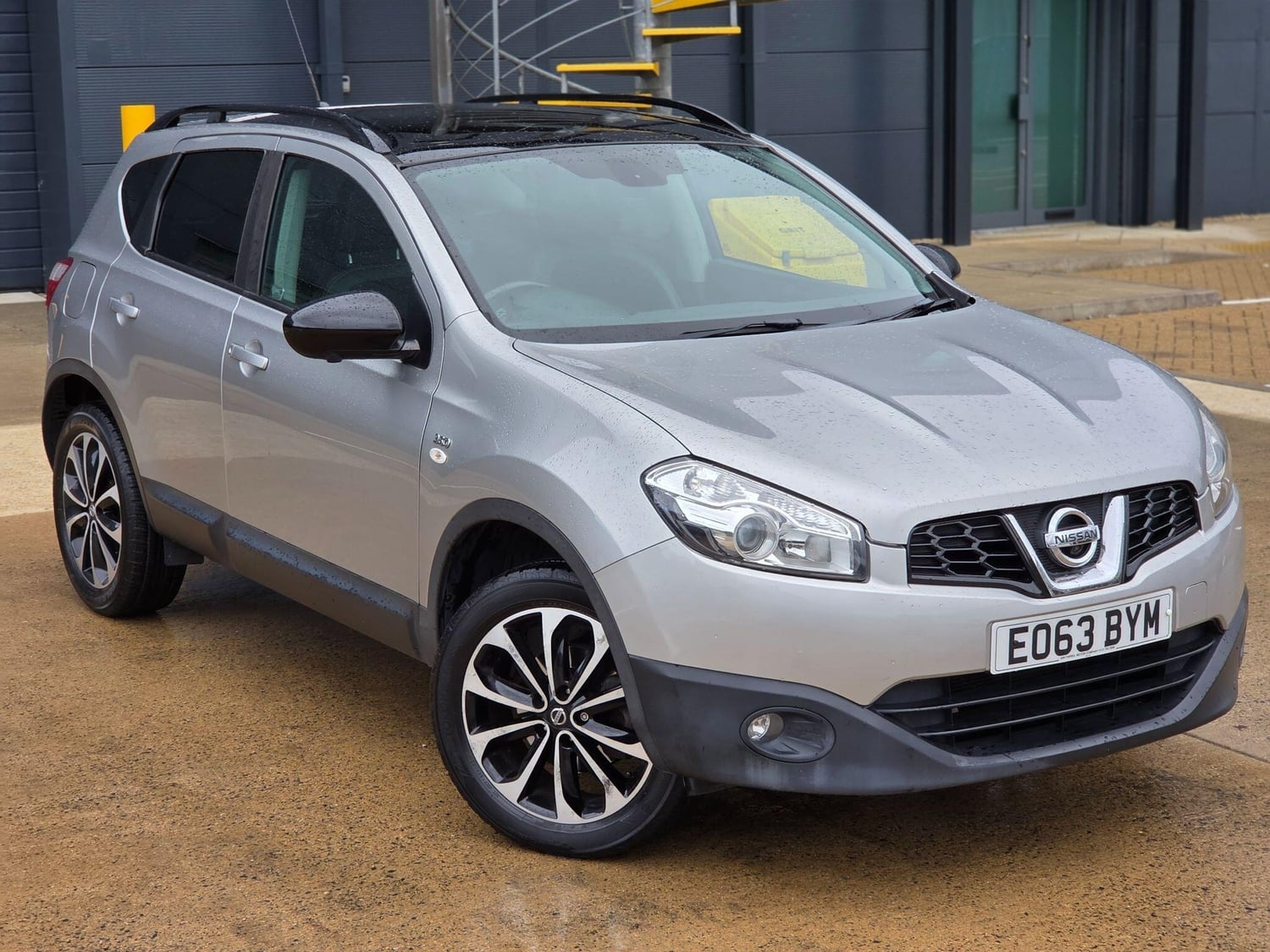 Nissan Qashqai 2013 - Cars