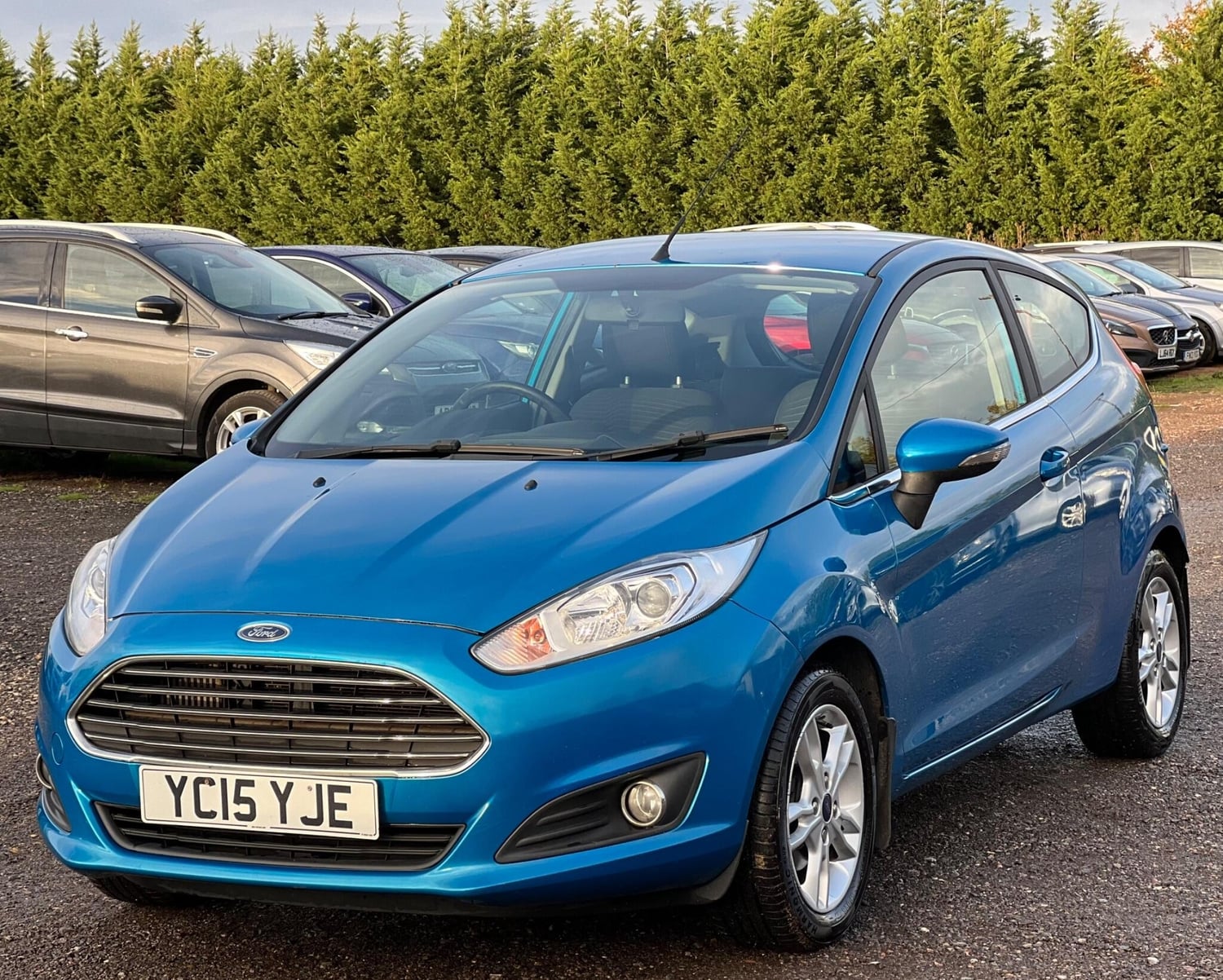 Ford Fiesta 2015 - Cars