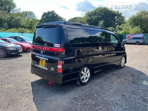 Nissan Elgrand 2005 - Cars in Southampton