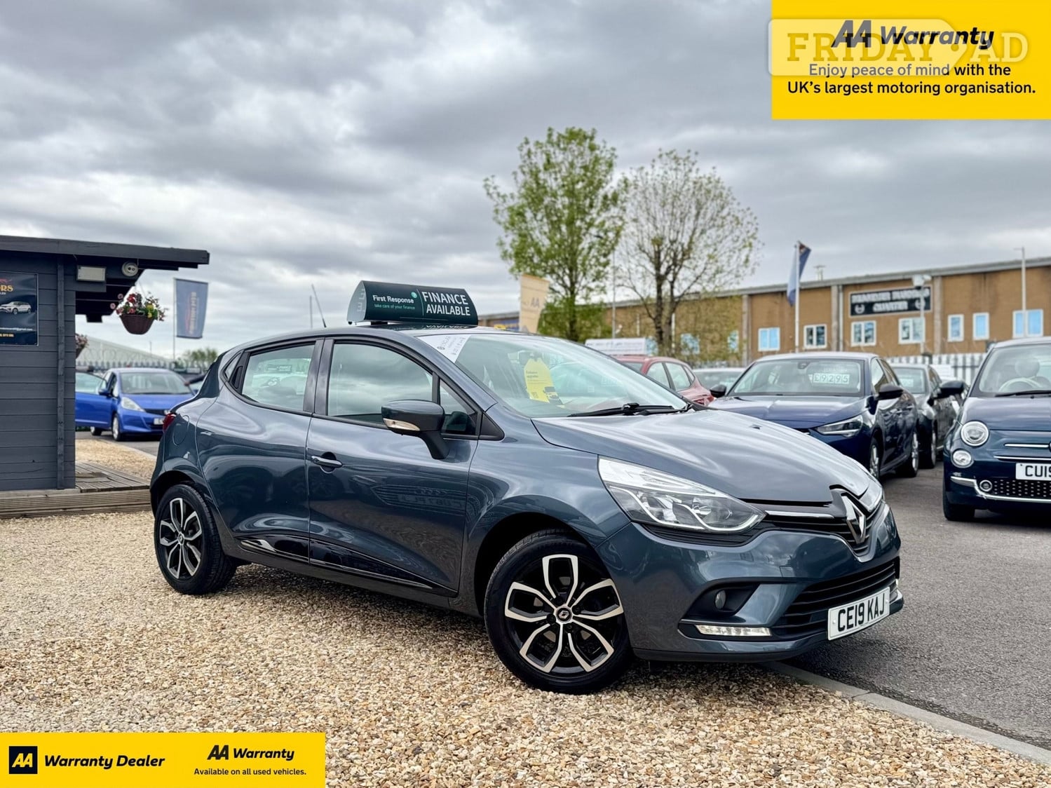 Renault Clio 2019 in Cardiff