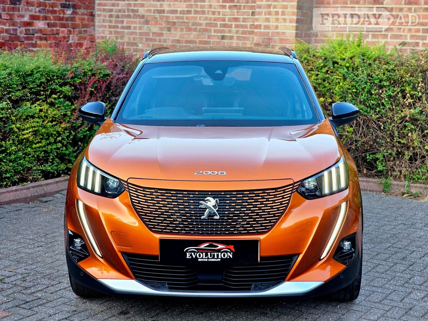 [ berth ]Peugeot E-2008