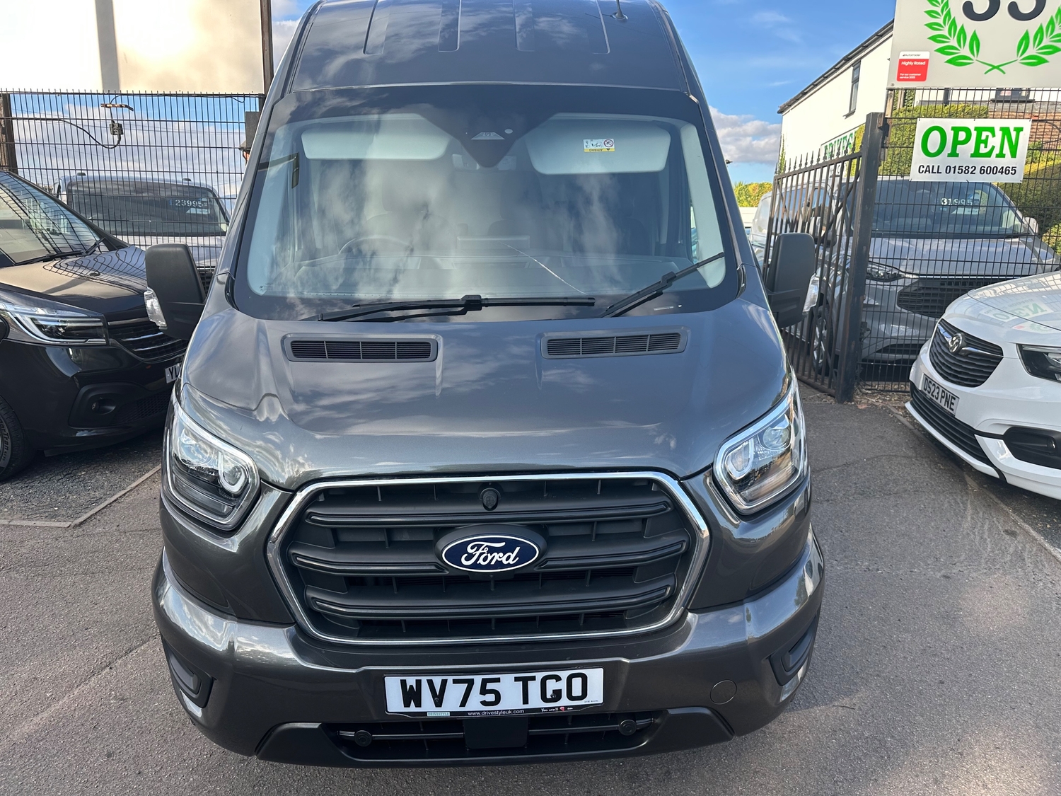 [ berth ]Ford Transit
