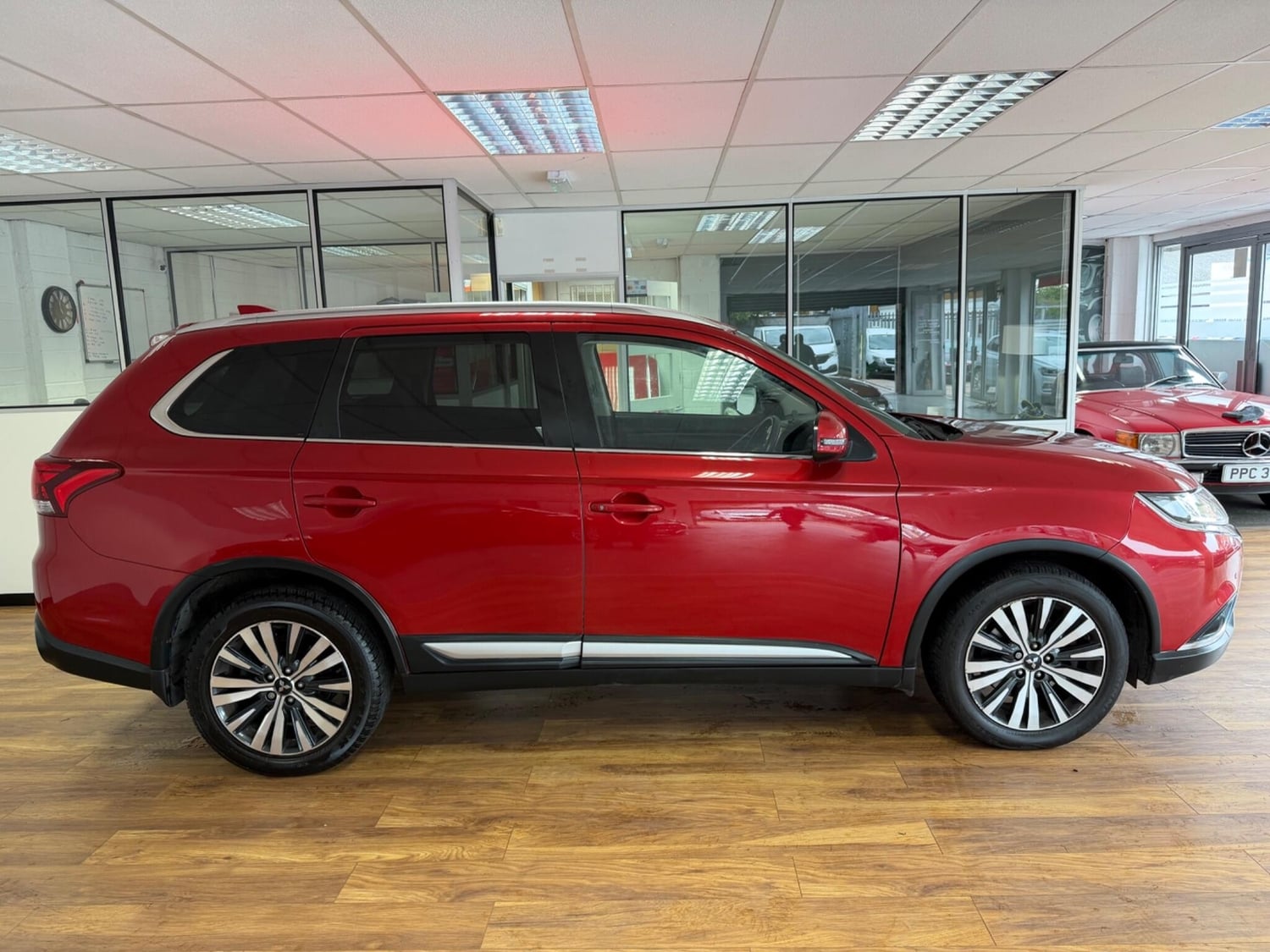 Mitsubishi Outlander Sandhurst