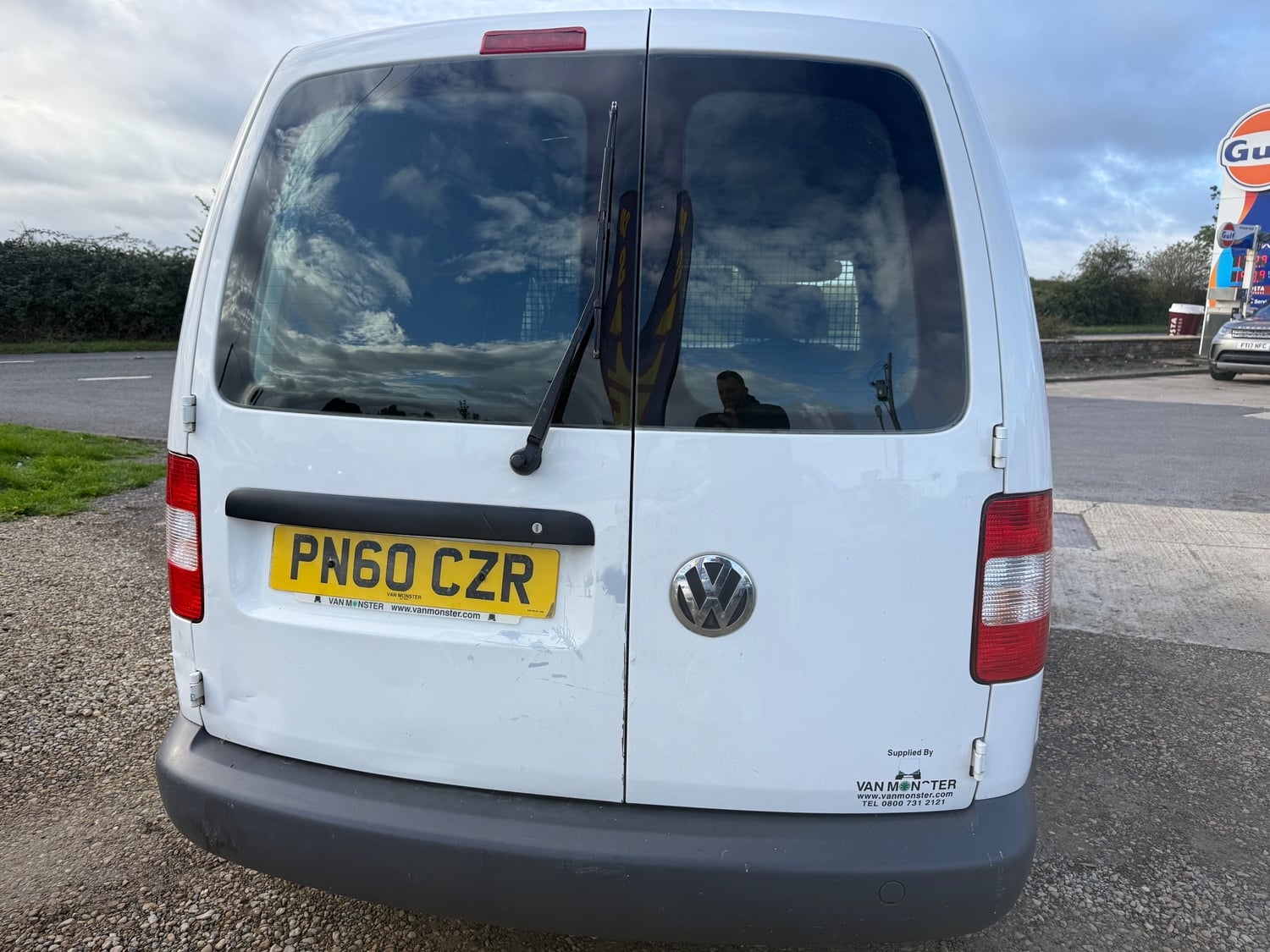 Volkswagen Caddy 2010 - Vans & Commercial Vehicles