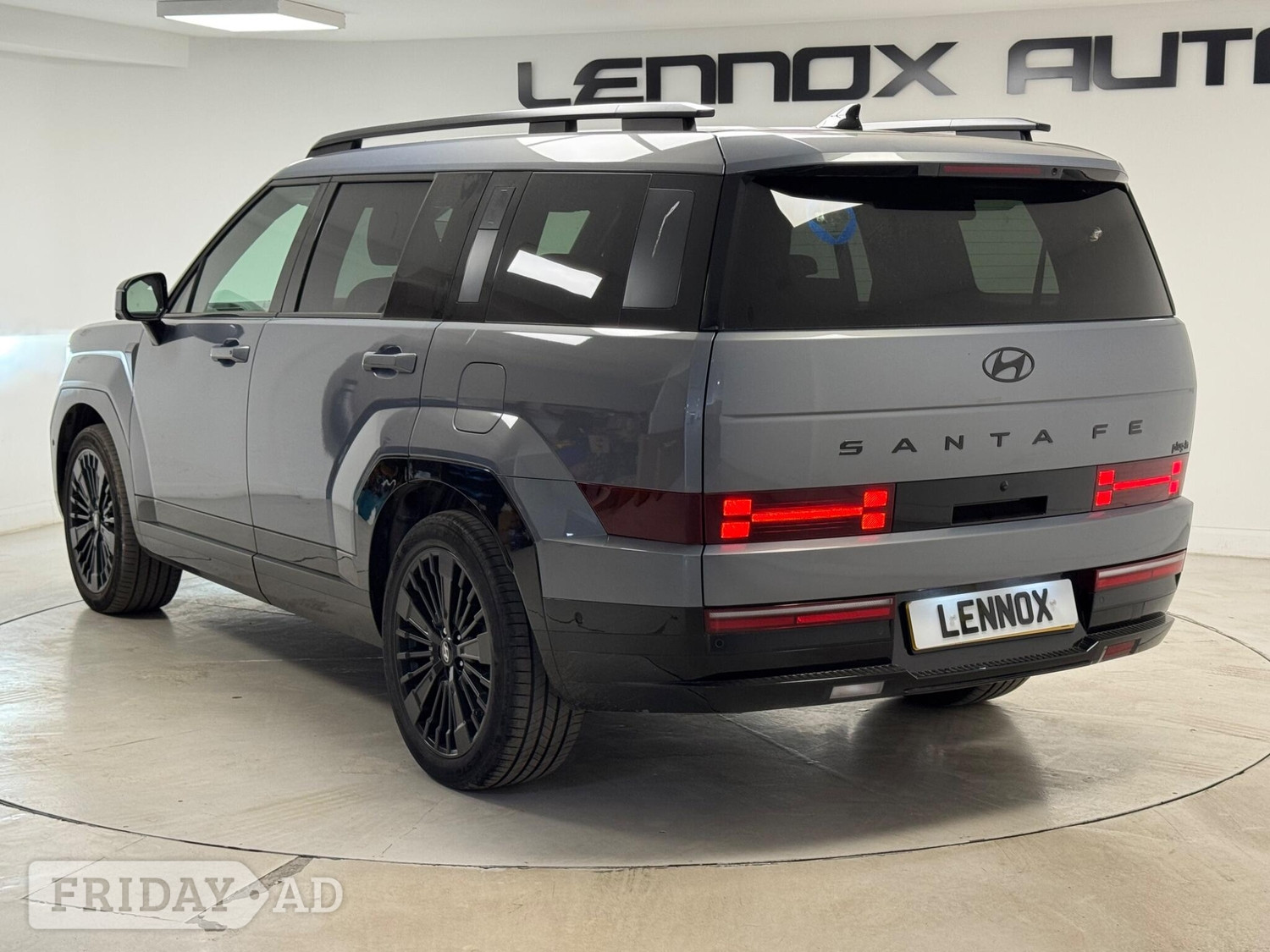 Hyundai Santa Fe 2024 - Cars in Brent