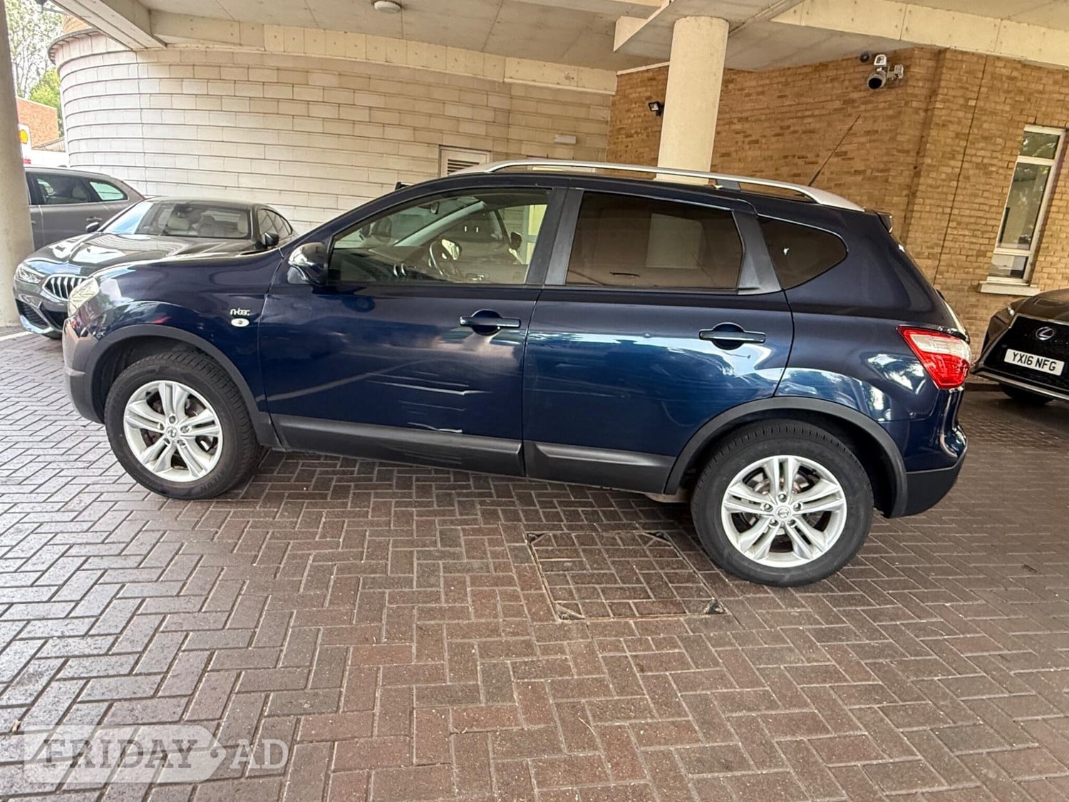 Nissan Qashqai 2010 - Cars