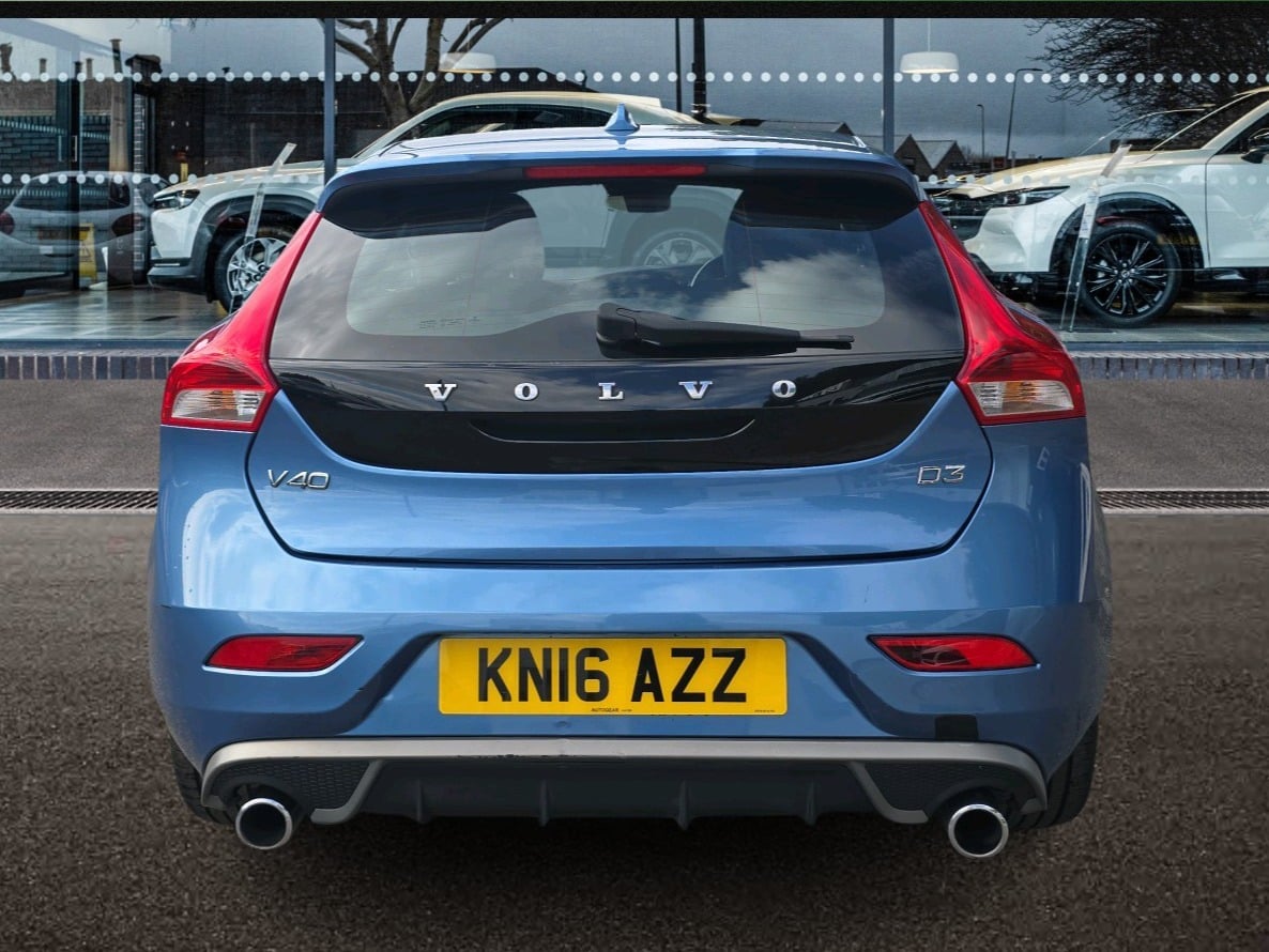 Volvo V40 2016 - Cars