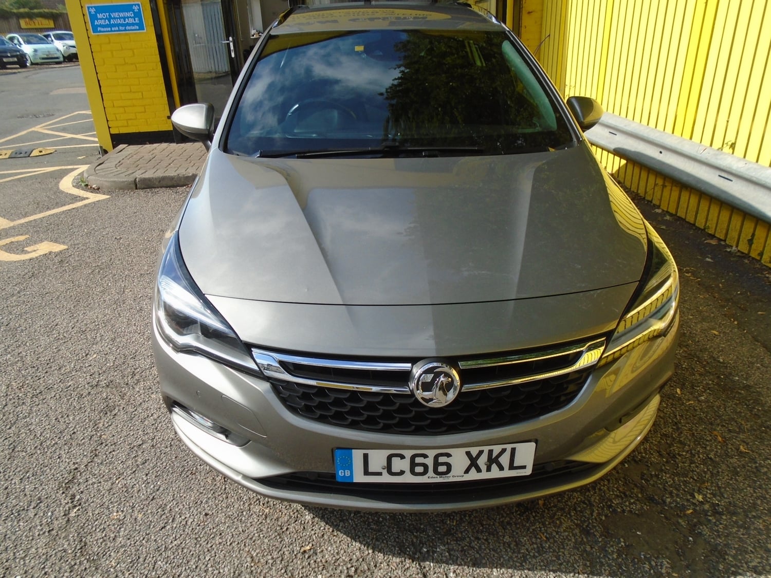 [ berth ]Vauxhall Astra