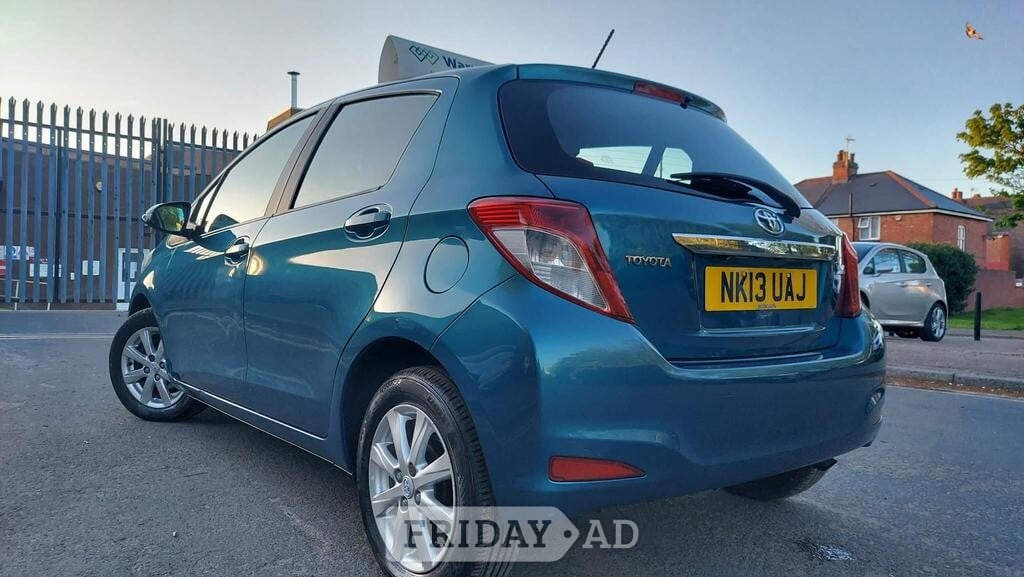 Toyota Yaris 2013 in Leicester